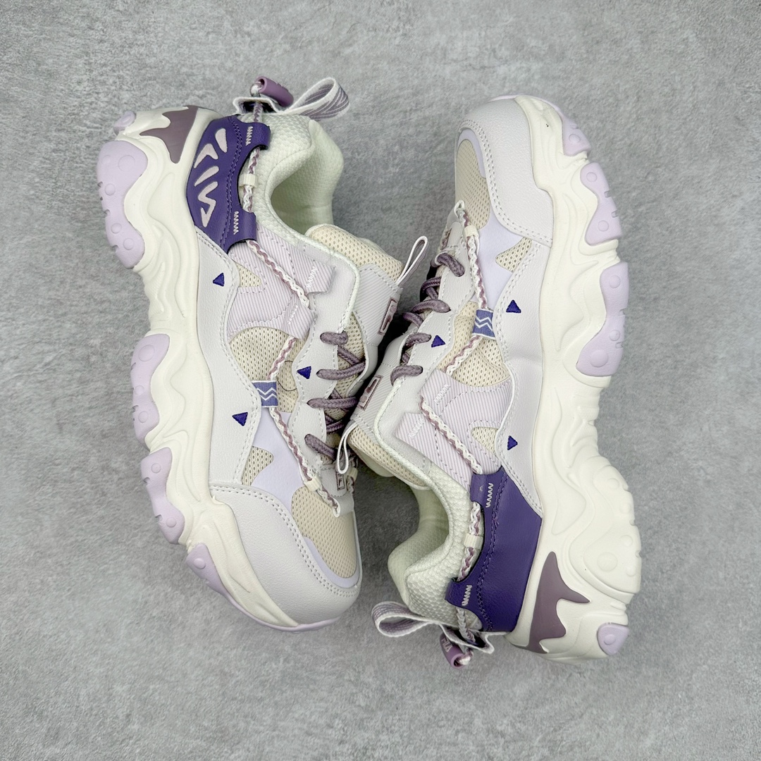 图片[3]-FILA FUSION Fluid 斐乐摩登潮牌防滑耐磨轻便运动鞋 FUSION 系列传承了 FILA 的百年基因，融入年轻运动及潮流文化，成为引领变革、创新突破的一代。以“1+N” 的跨界合作模式重现经典的同时创造经典。带来最出其不意的跨界合作惊喜。同时，FILAFUSION把FILA 的 DNA 融入到定制体验里，你可以随心制造厲于你的产品。FILA FUSION 的鞋家族涵盖了老爹鞋、跑步鞋、网球鞋、季节款。风格复古新潮，满足了时尚人士出行及各类运动的搭配需求，成为当下年轻人筷拥的鞋类品牌之一。FILA FUSION 走进年轻人的世界，通过年轻人运动，街舞，滑板，篮球，展现 FILA FUSION 的潮流态度和年轻文化。FILA FUSION 认为末来属于引领变革、创新突破的年轻一代，让我们一起构成 FILA 未来的蓝图吧！尺码：35.5 36 36.5 37.5 38 38.5 39 40 40.5 41 42 42.5 43 44 44.5 45 45.5-选品中心