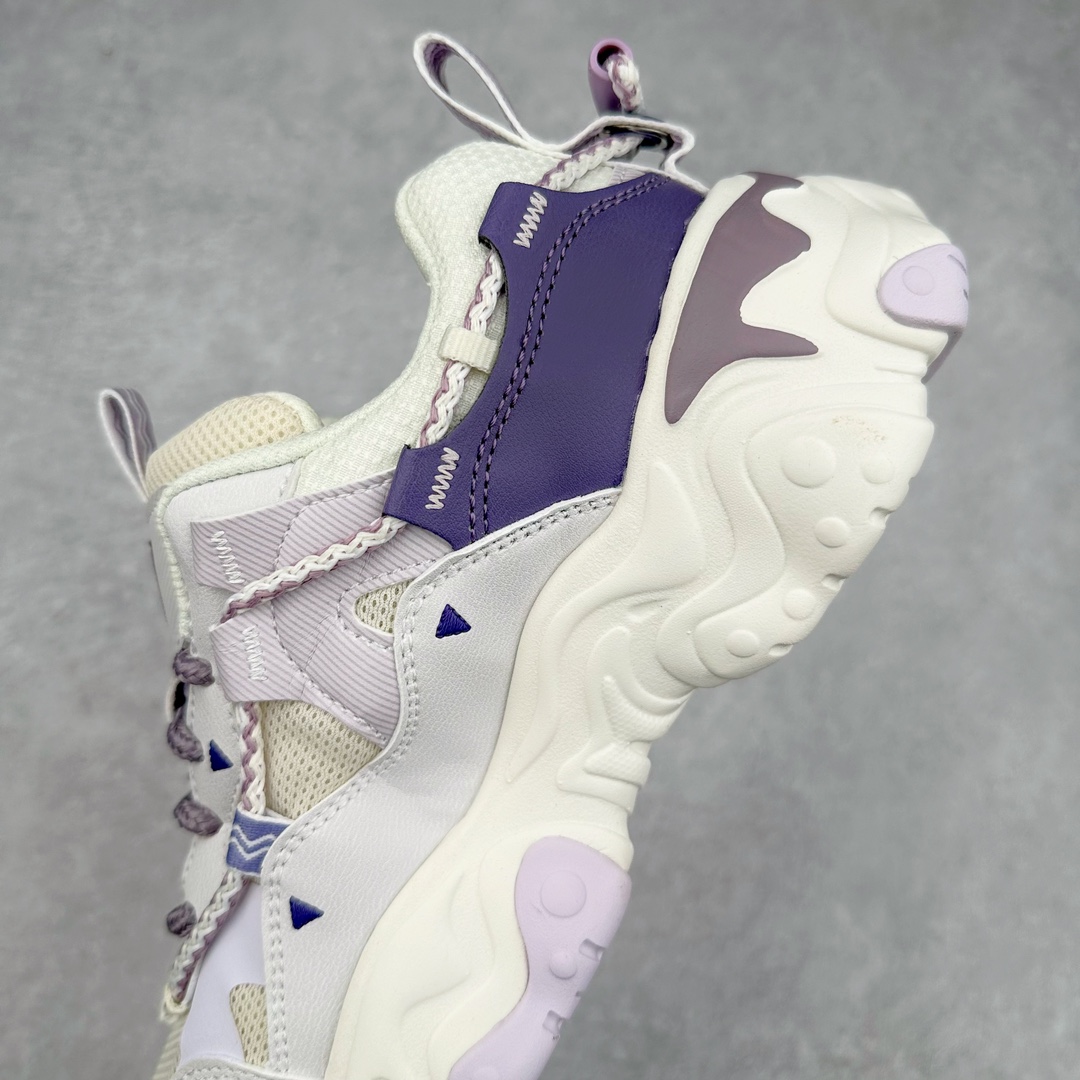 图片[7]-FILA FUSION Fluid 斐乐摩登潮牌防滑耐磨轻便运动鞋 FUSION 系列传承了 FILA 的百年基因，融入年轻运动及潮流文化，成为引领变革、创新突破的一代。以“1+N” 的跨界合作模式重现经典的同时创造经典。带来最出其不意的跨界合作惊喜。同时，FILAFUSION把FILA 的 DNA 融入到定制体验里，你可以随心制造厲于你的产品。FILA FUSION 的鞋家族涵盖了老爹鞋、跑步鞋、网球鞋、季节款。风格复古新潮，满足了时尚人士出行及各类运动的搭配需求，成为当下年轻人筷拥的鞋类品牌之一。FILA FUSION 走进年轻人的世界，通过年轻人运动，街舞，滑板，篮球，展现 FILA FUSION 的潮流态度和年轻文化。FILA FUSION 认为末来属于引领变革、创新突破的年轻一代，让我们一起构成 FILA 未来的蓝图吧！尺码：35.5 36 36.5 37.5 38 38.5 39 40 40.5 41 42 42.5 43 44 44.5 45 45.5-选品中心