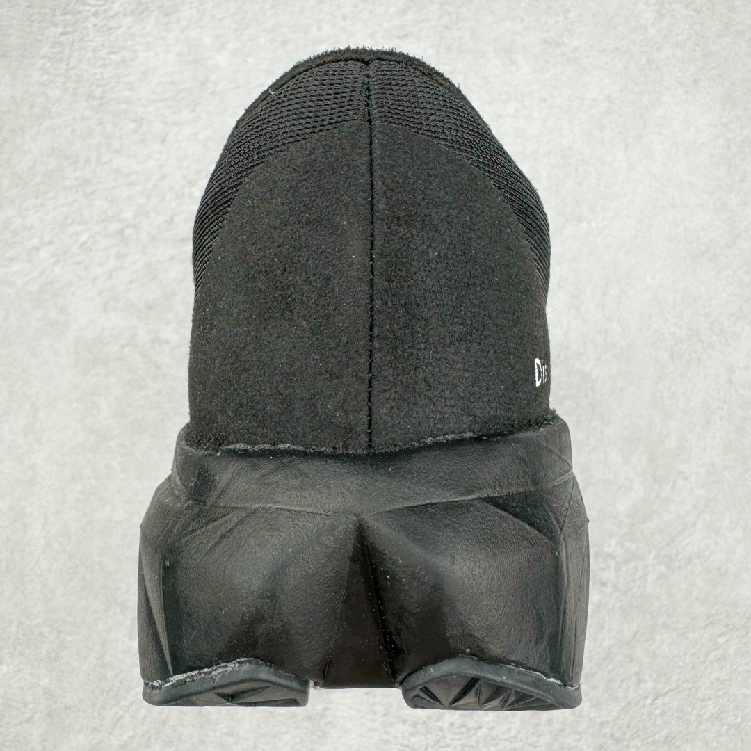 图片[8]-＃C版 NEW BALANCE Rebel FuelCell Rebel V4 SuperComp Elite 精英版内置碳板 舒适时尚织物减震耐磨低帮马拉松轻量化跑步鞋 NB新百伦于 2019 年夏天首次发布了 Rebel 在制鞋业仍在向强调能量回报的弹力泡沫转变的时候 Rebel 确实是一个叛逆者 快进到 2024 年 Rebel v4 承诺通过重新配制的中底化合物和更高的堆叠高度提供更轻、更有弹性的跑步体验 就像New Balance SC Elite v4一样 Rebel v4 提供了完全重新设计的中底化合物 最新的混合物将 New Balance 专有的 FuelCell 泡沫（TPU 和 EVA 的混合物）与 PEBA 泡沫相结合 带来更弹跳的跑步体验 PEBA是一种超轻 高性能的泡沫 通常出现在镀碳超级鞋中 New Balance Rebel v4、ASICS Novablast 4和Brooks Hyperion Max都是精力充沛的无电镀运动鞋 在速度锻炼和快节奏中大放异彩 这三款鞋都依靠它们的中底泡沫和轻微的摇杆形状来创造一种向前滚动的感觉 而且虽然这些鞋子在堆叠高度和重量方面各不相同 但它们提供了相似的软硬比例 有足够的流行力来加快步伐 尺码：36 37 37.5 38 38.5 39.5 40 40.5 41.5 42 42.5 43 44 45-选品中心