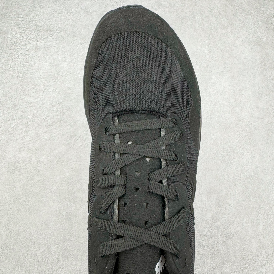 图片[4]-＃C版 NEW BALANCE Rebel FuelCell Rebel V4 SuperComp Elite 精英版内置碳板 舒适时尚织物减震耐磨低帮马拉松轻量化跑步鞋 NB新百伦于 2019 年夏天首次发布了 Rebel 在制鞋业仍在向强调能量回报的弹力泡沫转变的时候 Rebel 确实是一个叛逆者 快进到 2024 年 Rebel v4 承诺通过重新配制的中底化合物和更高的堆叠高度提供更轻、更有弹性的跑步体验 就像New Balance SC Elite v4一样 Rebel v4 提供了完全重新设计的中底化合物 最新的混合物将 New Balance 专有的 FuelCell 泡沫（TPU 和 EVA 的混合物）与 PEBA 泡沫相结合 带来更弹跳的跑步体验 PEBA是一种超轻 高性能的泡沫 通常出现在镀碳超级鞋中 New Balance Rebel v4、ASICS Novablast 4和Brooks Hyperion Max都是精力充沛的无电镀运动鞋 在速度锻炼和快节奏中大放异彩 这三款鞋都依靠它们的中底泡沫和轻微的摇杆形状来创造一种向前滚动的感觉 而且虽然这些鞋子在堆叠高度和重量方面各不相同 但它们提供了相似的软硬比例 有足够的流行力来加快步伐 尺码：36 37 37.5 38 38.5 39.5 40 40.5 41.5 42 42.5 43 44 45-选品中心