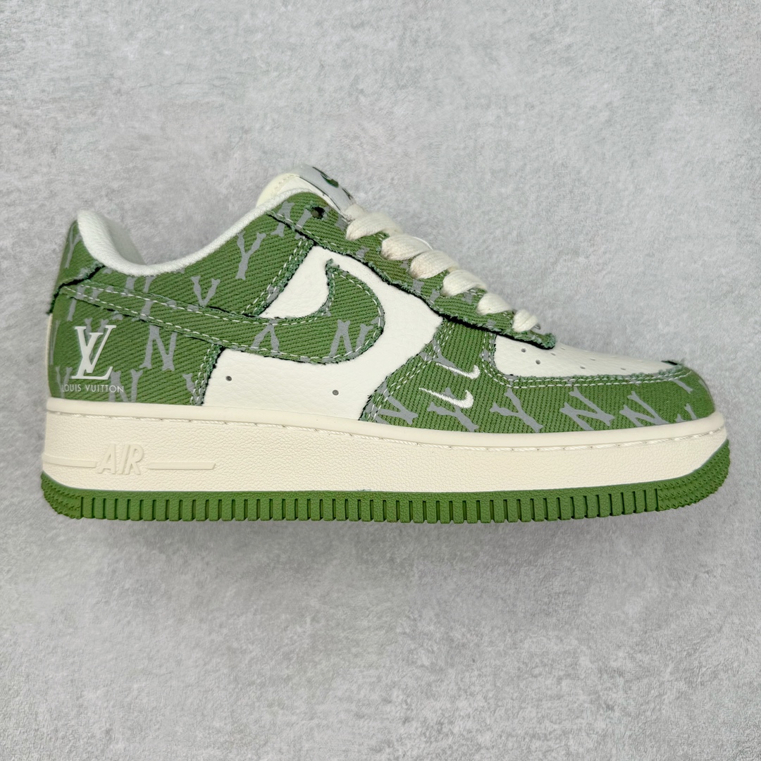 NK Air Force 1´07 Low 空军一号低帮百搭休闲运动板鞋 HD1968-029 柔软、弹性十足的缓震性能和出色的中底设计 横跨复古与现代的外型结合 造就出风靡全球 三十多年的Force 1 直到今天还深受青睐 尺码:36 36.5 37.5 38 38.5 39 40 40.5 41 42 42.5 43 44 44.5 45-选品中心