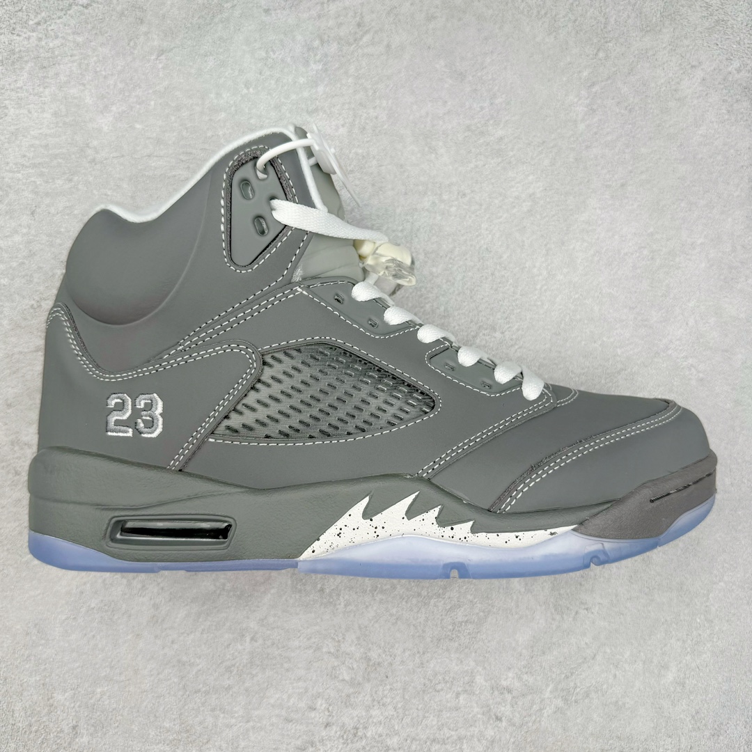 ＃NC版 Air Jordan AJ5 Retro 狼灰 136027-005 外贸订单 全套原纸板楦头开发 确保原汁原味 完美呈现五代版型 定制优质皮料 完美鞋型匹配公司货 正确TPU鞋舌锁扣 最新原厂底模 大底卡色咬花完美 鞋柜必备鞋款 终端现货供应 尺码：40 40.5 41 42 42.5 43 44 44.5 45 46 47.5-选品中心