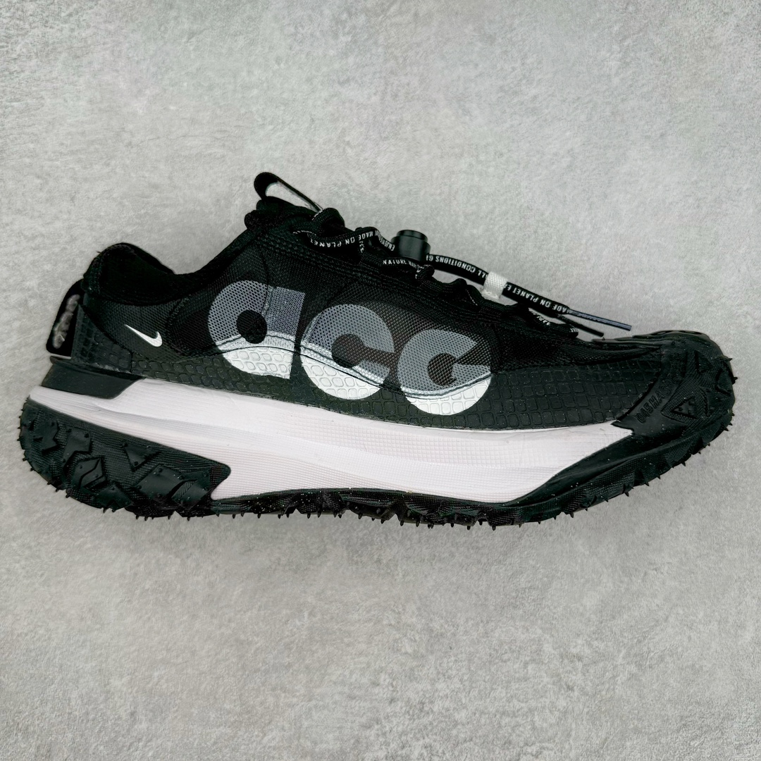 ＃AW纯原 NK ACG Mountain Fly 2 SE 复古潮流户外登山鞋防水慢跑鞋 DV7903-100 全新来袭 该款沿袭前代高帮版型的设计传统 轻盈鞋面结合灵巧的脚踝包裹设计 为双足打造出一体化的舒适脚感 助力轻松畅行 中底融入柔软的React泡棉与Vaporfiy 科技 让你在岩石小径徒步时也像行走在都市般轻松舒适 粘性橡胶大底铸就了攀岩级别的出众抓地力 助你从容面对各种环境挑战 尺码：36 36.5 37.5 38 38.5 39 40 40.5 41 42 42.5 43 44 44.5 45 46-选品中心