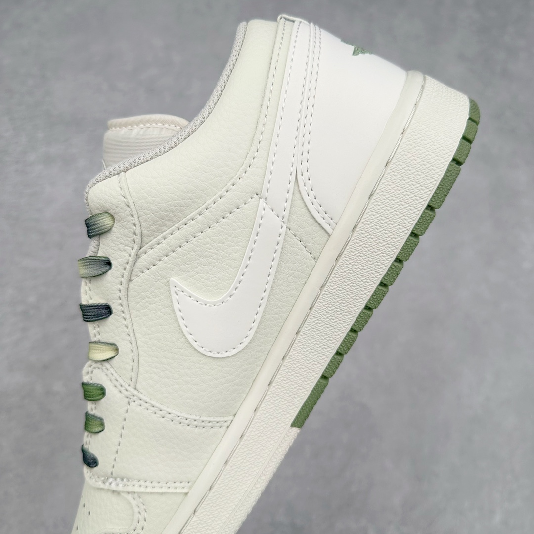 图片[7]-Air Jordan AJ1 Low 低帮系列定制配色 DC2024-029 原厂内置气垫魔块 A模大底 头层小牛皮 鞋舌AJ原厂专用牛津布+AJ专用反口珍珠布+原厂无杂质高弹内里海棉+特殊封边弹力鞋带 尺码：36 36.5 37.5 38 38.5 39 40 40.5 41 42 42.5 43 44 44.5 45 46-选品中心
