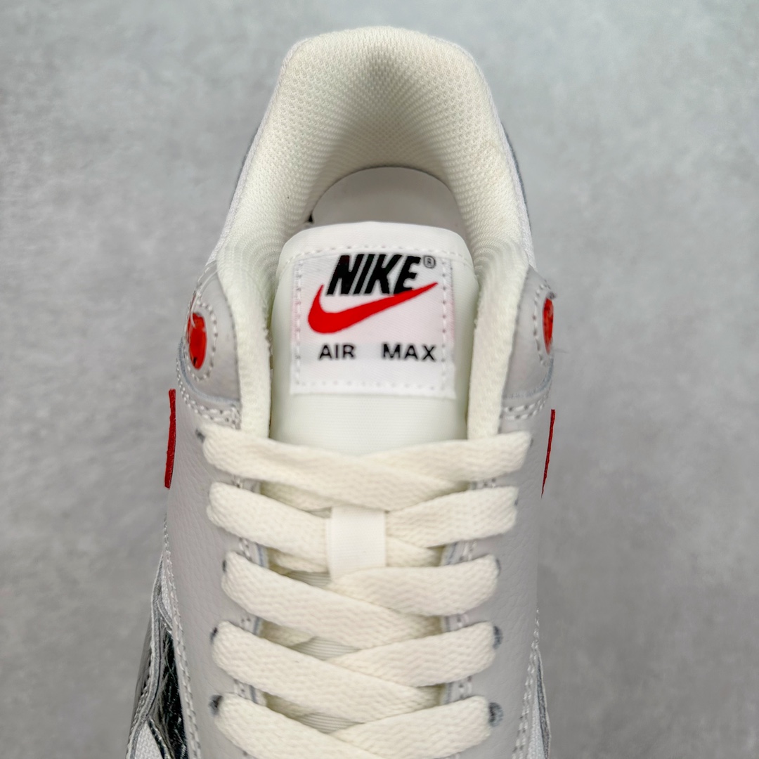 图片[5]-NK Air Max 1 初代复古气垫慢跑鞋 HJ4497-400 由Tinker Hatfeld和Mark Parker在1987年设计 灵感来自于巴黎蓬皮杜中心 在参观了蓬皮杜中心之后提出了Air Max的标志性开窗可视气垫的理念 并将其实际开发成功 是NK史上第一双可视气垫跑鞋 凭借着Air Max气垫带来的舒适脚感和鞋面面料上的不断精进才使得Air Max 1在现如今都是复古慢跑鞋的首选 深厚的历史渊源 独特的流线形设计 极为复古的外观使得它深受鞋迷的喜爱 尺码：36 36.5 37.5 38 38.5 39 40 40.5 41 42 42.5 43 44 44.5 45-选品中心