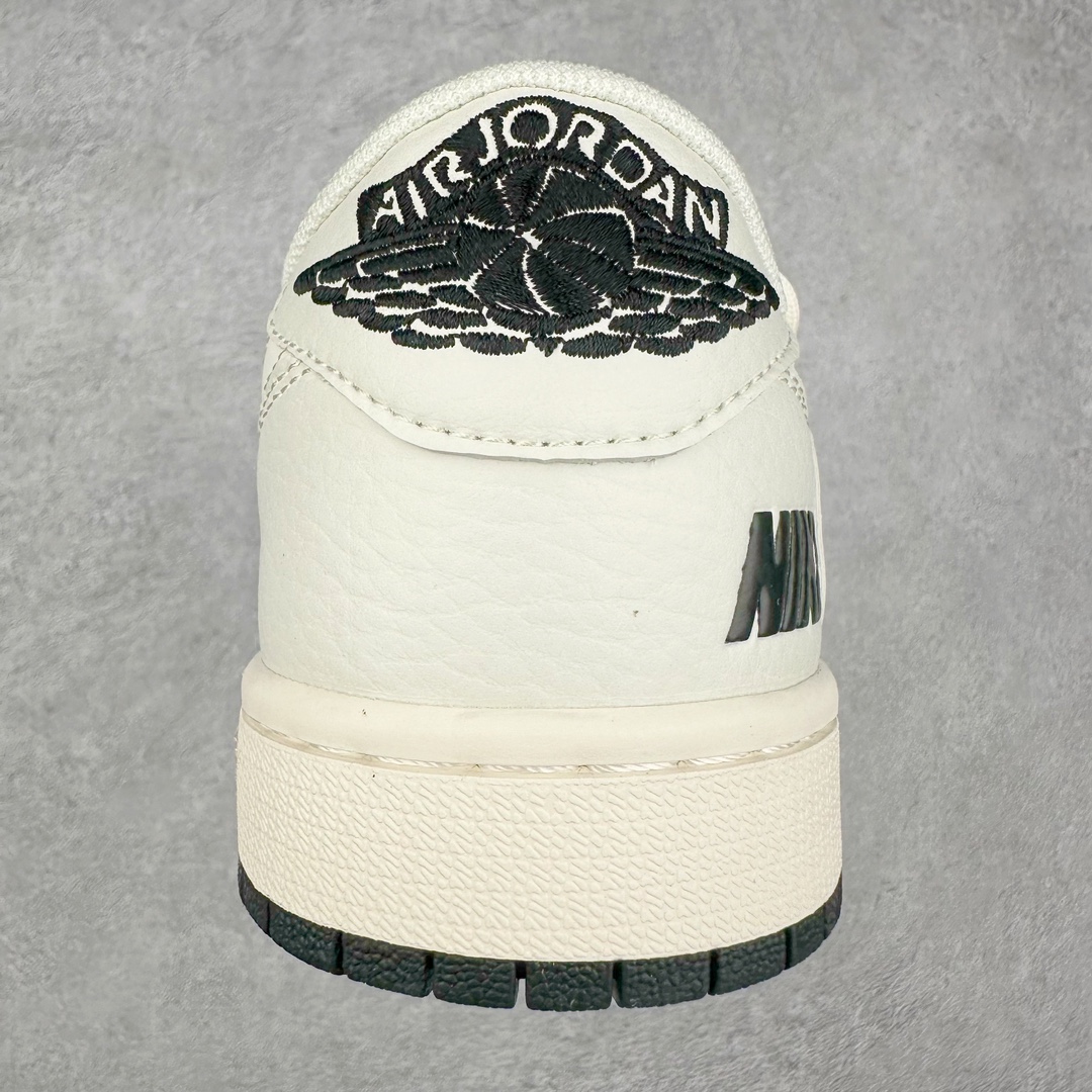 图片[8]-TS x Air Jordan AJ1 Low 倒钩低帮联名定制配色SJ0086-135 原厂内置气垫魔块 A模大底 头层小牛皮 鞋舌AJ原厂专用牛津布+AJ专用反口珍珠布+原厂无杂质高弹内里海棉+特殊封边弹力鞋带 尺码：36 36.5 37.5 38 38.5 39 40 40.5 41 42 42.5 43 44 44.5 45 46 47.5-选品中心