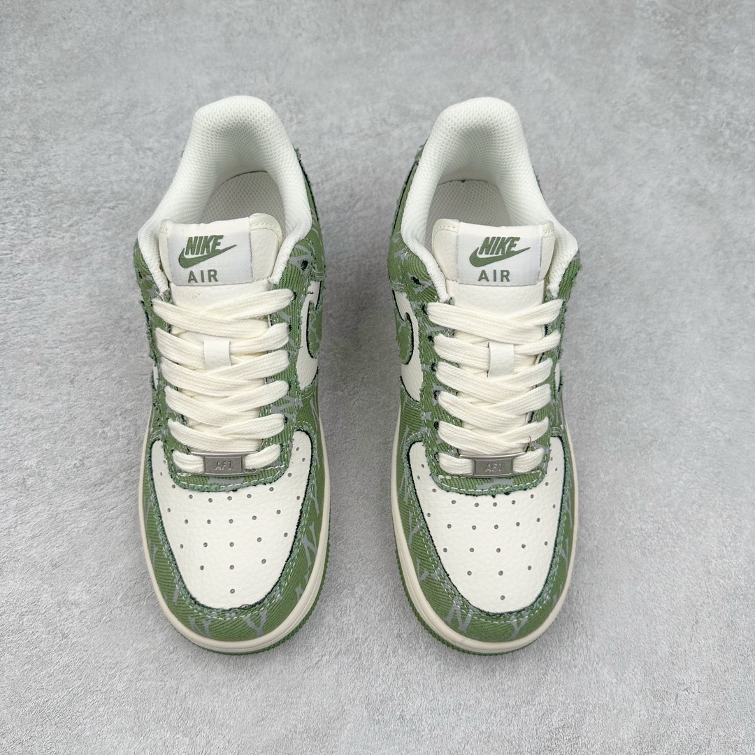 图片[2]-NK Air Force 1´07 Low 空军一号低帮百搭休闲运动板鞋 HD1968-029 柔软、弹性十足的缓震性能和出色的中底设计 横跨复古与现代的外型结合 造就出风靡全球 三十多年的Force 1 直到今天还深受青睐 尺码：36 36.5 37.5 38 38.5 39 40 40.5 41 42 42.5 43 44 44.5 45-选品中心