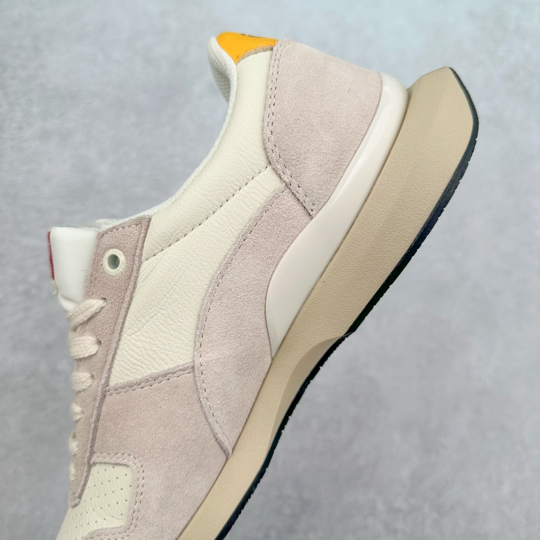 图片[7]-Asics Onitsuka Tiger Ultimate 81 EX 亚瑟士终极系列低帮复古风百搭皮革休闲运动慢跑鞋 采用软质荔枝纹牛培皮鞋面材质 配置OrthoLite鞋垫 轻质Eva缓震组合耐磨橡胶外底 Onitsuka Tiger 鬼塚虎 ULTIMATE 81EX 1183B510 中性款运动鞋 鞋跟底部的缓震孔设计以及TPU后跟保护片强化稳定性 造就合乎新时代高性能运动鞋标准的现代鞋款 牛皮革鞋面 FLYTEFOAM Propel中底增强缓震性与回弹性 鞋跟处采用fuzeGEL缓震胶科技 强化缓震 OrthoLite鞋垫 进一步强化缓震Gel-Kayano超轻量专业运动慢跑鞋 货号：1183B510-103 尺码：36-45-选品中心