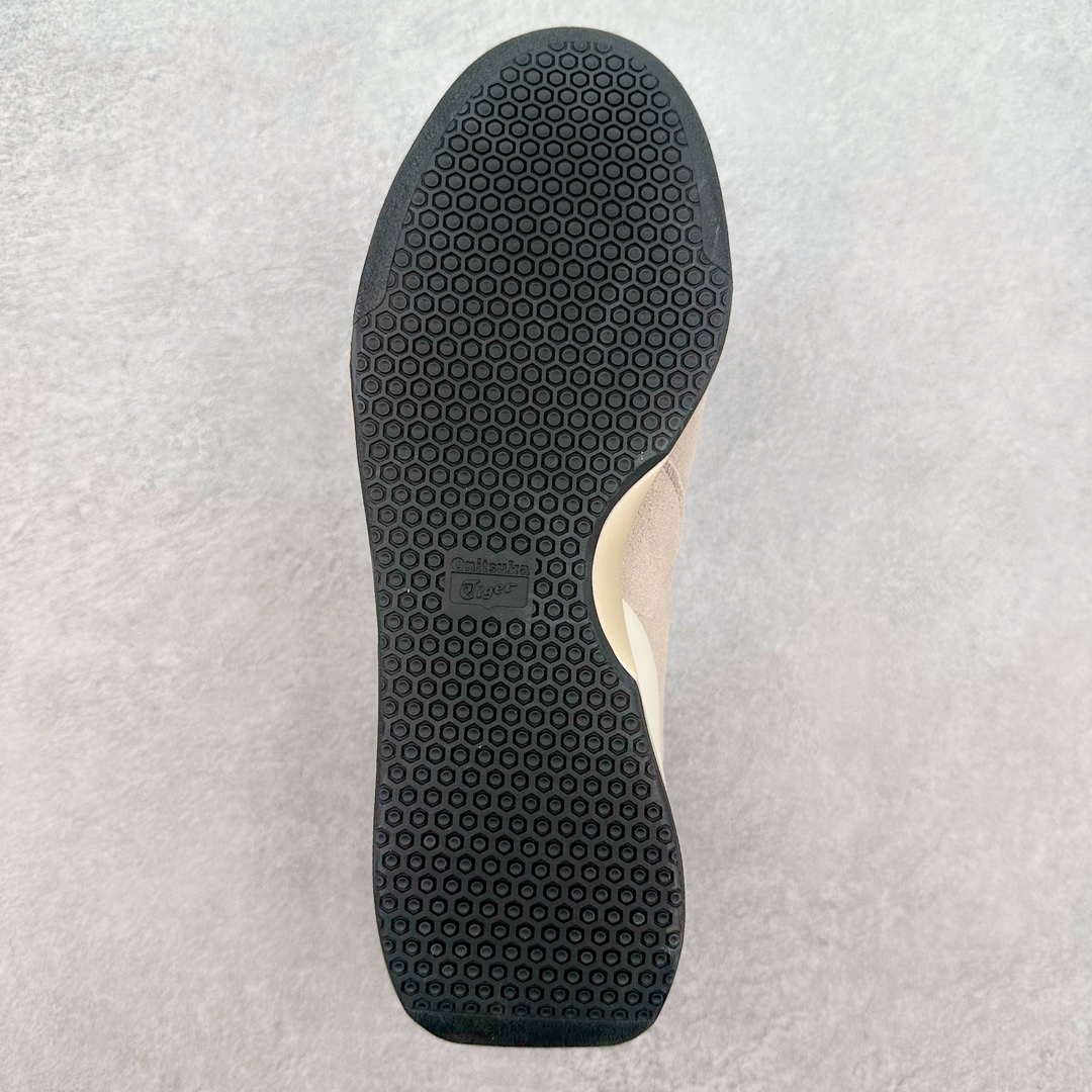 图片[9]-Asics Onitsuka Tiger Ultimate 81 EX 亚瑟士终极系列低帮复古风百搭皮革休闲运动慢跑鞋 采用软质荔枝纹牛培皮鞋面材质 配置OrthoLite鞋垫 轻质Eva缓震组合耐磨橡胶外底 Onitsuka Tiger 鬼塚虎 ULTIMATE 81EX 1183B510 中性款运动鞋 鞋跟底部的缓震孔设计以及TPU后跟保护片强化稳定性 造就合乎新时代高性能运动鞋标准的现代鞋款 牛皮革鞋面 FLYTEFOAM Propel中底增强缓震性与回弹性 鞋跟处采用fuzeGEL缓震胶科技 强化缓震 OrthoLite鞋垫 进一步强化缓震Gel-Kayano超轻量专业运动慢跑鞋 货号：1183B510-103 尺码：36-45-选品中心