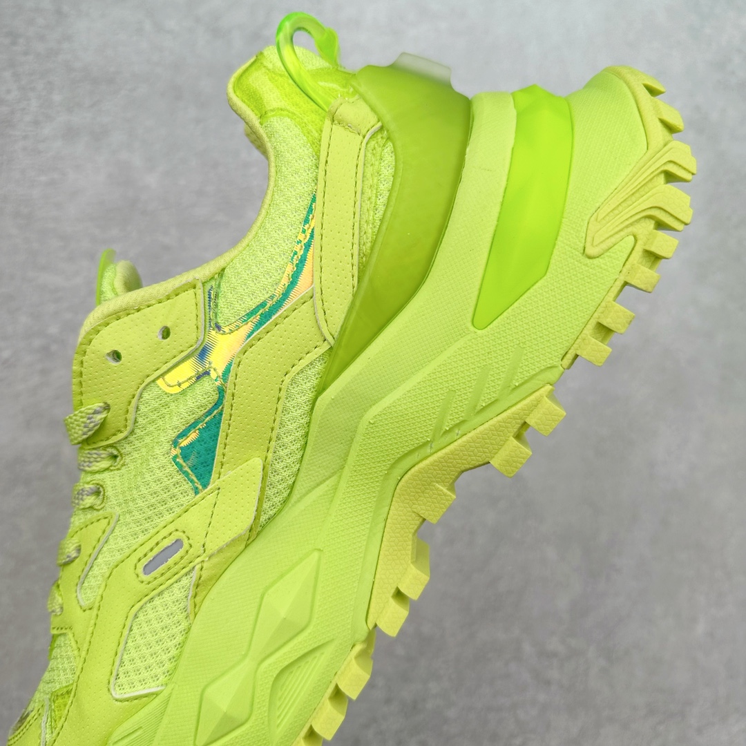 图片[7]-斐乐Fila Fusion Bianco 硬糖系列老爹风增高厚底复古中性休闲运动慢跑鞋 FILA FUSION正式推出全新BIANCO硬糖鞋，该鞋款灵感来自于阿尔卑斯山最高峰Moute Bianco的灵感，同时全掌搭载TECNO-PIUMAX轻能发泡科技，鞋面上穿插了层次丰富的设计，更增添酷炫感。大底采用山峦起伏的设计理念，整个夏天，带你感受来自阿尔卑斯雪山的凉爽。BIANCO硬糖鞋是FILA FUSION为女性打造的全新专属鞋款，BIANCO在意大利语中意为白色，BIANCO鞋底上的棱形结构意为雪山上晶莹剔透的水晶，又好像一颗颗甜美的硬糖，代表着外表绚丽、内心坚定，拥有自己主张的女性主义。让每个穿上的女生都能做最亮的高冷百变女王，可甜可飒，夏日炎炎，有硬糖更甜！尺码：35.5 36 36.5 37.5 38 38.5 39 40-选品中心