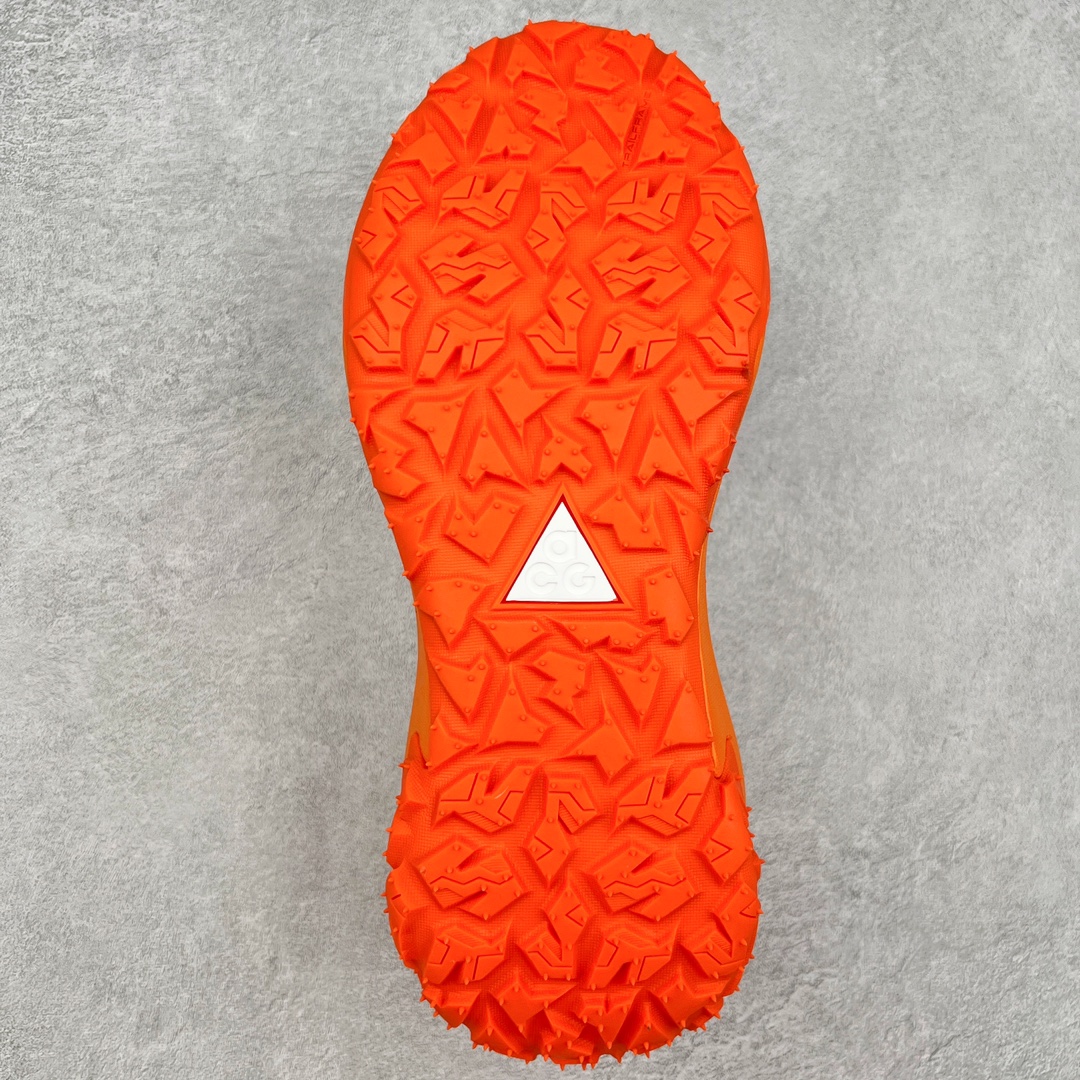 图片[9]-＃AW纯原 NK ACG Mountain Fly 2 SE 复古潮流户外登山鞋防水慢跑鞋 DV7903-100 全新来袭 该款沿袭前代高帮版型的设计传统 轻盈鞋面结合灵巧的脚踝包裹设计 为双足打造出一体化的舒适脚感 助力轻松畅行 中底融入柔软的React泡棉与Vaporfiy 科技 让你在岩石小径徒步时也像行走在都市般轻松舒适 粘性橡胶大底铸就了攀岩级别的出众抓地力 助你从容面对各种环境挑战 尺码：36 36.5 37.5 38 38.5 39 40 40.5 41 42 42.5 43 44 44.5 45 46-选品中心