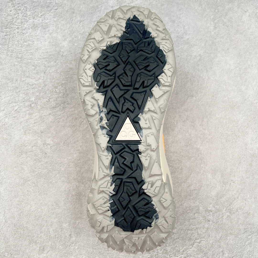 图片[9]-＃AW纯原 NK ACG Mountain Fly 2 SE 复古潮流户外登山鞋防水慢跑鞋 DV7903-800 全新来袭 该款沿袭前代高帮版型的设计传统 轻盈鞋面结合灵巧的脚踝包裹设计 为双足打造出一体化的舒适脚感 助力轻松畅行 中底融入柔软的React泡棉与Vaporfiy 科技 让你在岩石小径徒步时也像行走在都市般轻松舒适 粘性橡胶大底铸就了攀岩级别的出众抓地力 助你从容面对各种环境挑战 尺码：36 36.5 37.5 38 38.5 39 40 40.5 41 42 42.5 43 44 44.5 45 46-选品中心