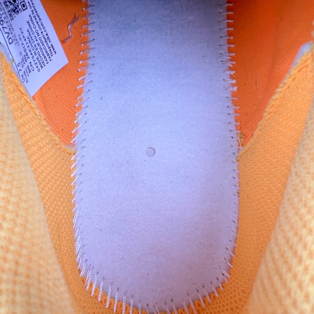 图片[10]-＃AW纯原 NK ACG Mountain Fly 2 SE 复古潮流户外登山鞋防水慢跑鞋 DV7903-800 全新来袭 该款沿袭前代高帮版型的设计传统 轻盈鞋面结合灵巧的脚踝包裹设计 为双足打造出一体化的舒适脚感 助力轻松畅行 中底融入柔软的React泡棉与Vaporfiy 科技 让你在岩石小径徒步时也像行走在都市般轻松舒适 粘性橡胶大底铸就了攀岩级别的出众抓地力 助你从容面对各种环境挑战 尺码：36 36.5 37.5 38 38.5 39 40 40.5 41 42 42.5 43 44 44.5 45 46-选品中心