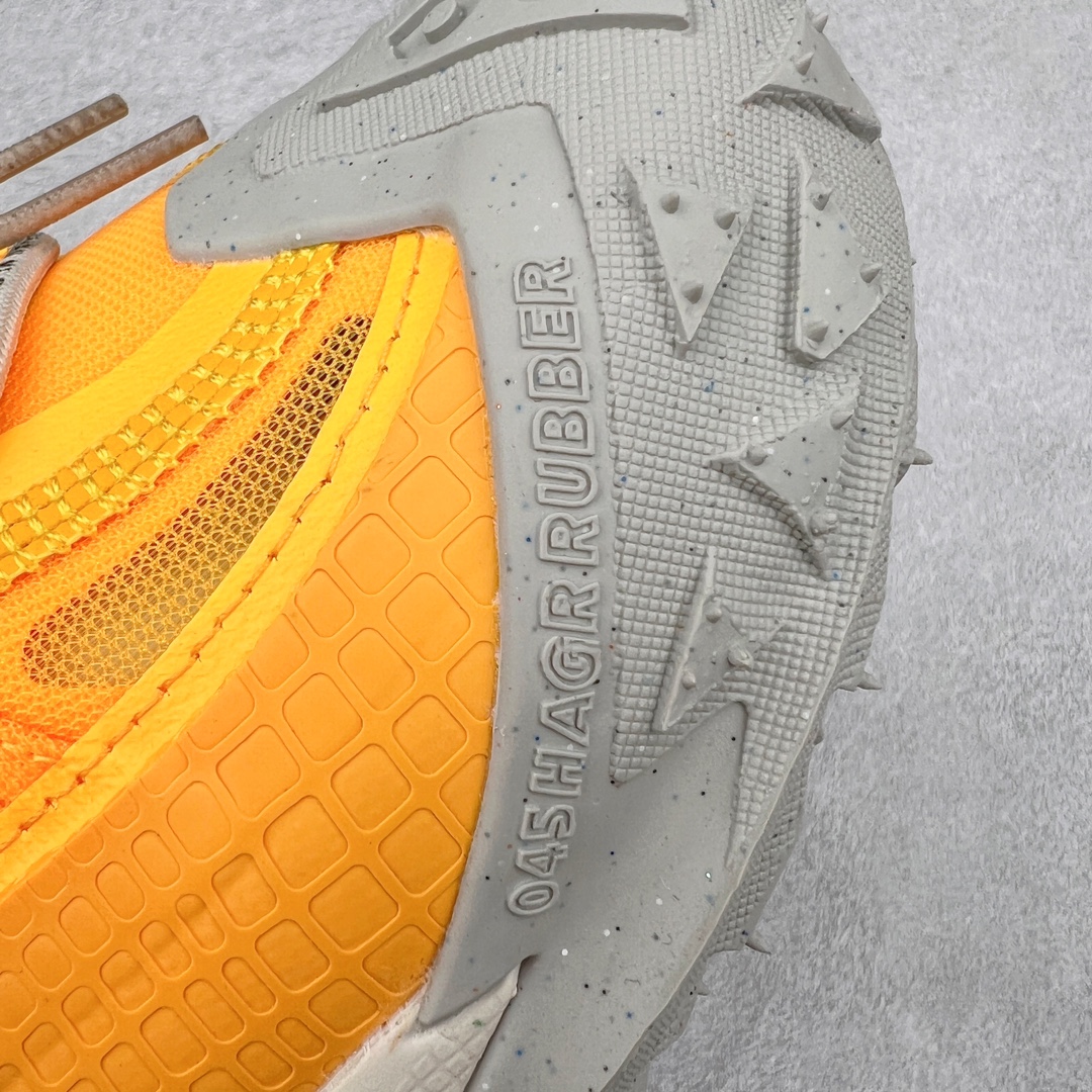 图片[16]-＃AW纯原 NK ACG Mountain Fly 2 SE 复古潮流户外登山鞋防水慢跑鞋 DV7903-800 全新来袭 该款沿袭前代高帮版型的设计传统 轻盈鞋面结合灵巧的脚踝包裹设计 为双足打造出一体化的舒适脚感 助力轻松畅行 中底融入柔软的React泡棉与Vaporfiy 科技 让你在岩石小径徒步时也像行走在都市般轻松舒适 粘性橡胶大底铸就了攀岩级别的出众抓地力 助你从容面对各种环境挑战 尺码：36 36.5 37.5 38 38.5 39 40 40.5 41 42 42.5 43 44 44.5 45 46-选品中心