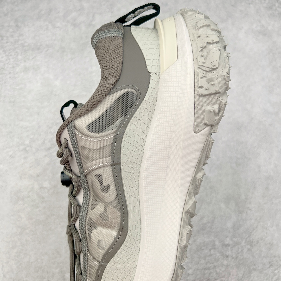 图片[7]-＃AW纯原 NK ACG Mountain Fly 2 SE 复古潮流户外登山鞋防水慢跑鞋 DV7903-003 全新来袭 该款沿袭前代高帮版型的设计传统 轻盈鞋面结合灵巧的脚踝包裹设计 为双足打造出一体化的舒适脚感 助力轻松畅行 中底融入柔软的React泡棉与Vaporfiy 科技 让你在岩石小径徒步时也像行走在都市般轻松舒适 粘性橡胶大底铸就了攀岩级别的出众抓地力 助你从容面对各种环境挑战 尺码：36 36.5 37.5 38 38.5 39 40 40.5 41 42 42.5 43 44 44.5 45 46-选品中心