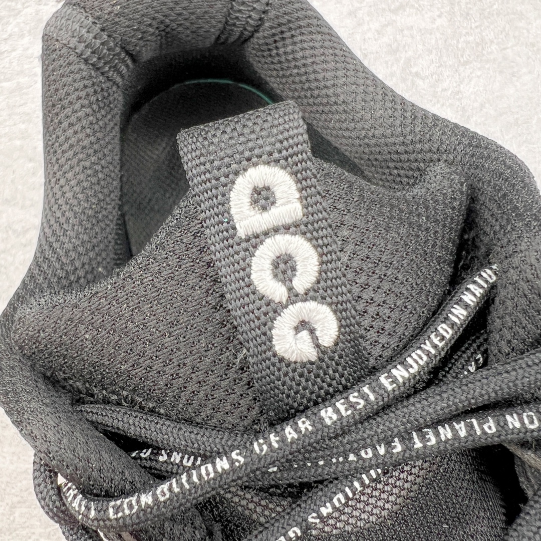 图片[12]-＃AW纯原 NK ACG Mountain Fly 2 SE 复古潮流户外登山鞋防水慢跑鞋 DV7903-100 全新来袭 该款沿袭前代高帮版型的设计传统 轻盈鞋面结合灵巧的脚踝包裹设计 为双足打造出一体化的舒适脚感 助力轻松畅行 中底融入柔软的React泡棉与Vaporfiy 科技 让你在岩石小径徒步时也像行走在都市般轻松舒适 粘性橡胶大底铸就了攀岩级别的出众抓地力 助你从容面对各种环境挑战 尺码：36 36.5 37.5 38 38.5 39 40 40.5 41 42 42.5 43 44 44.5 45 46-选品中心