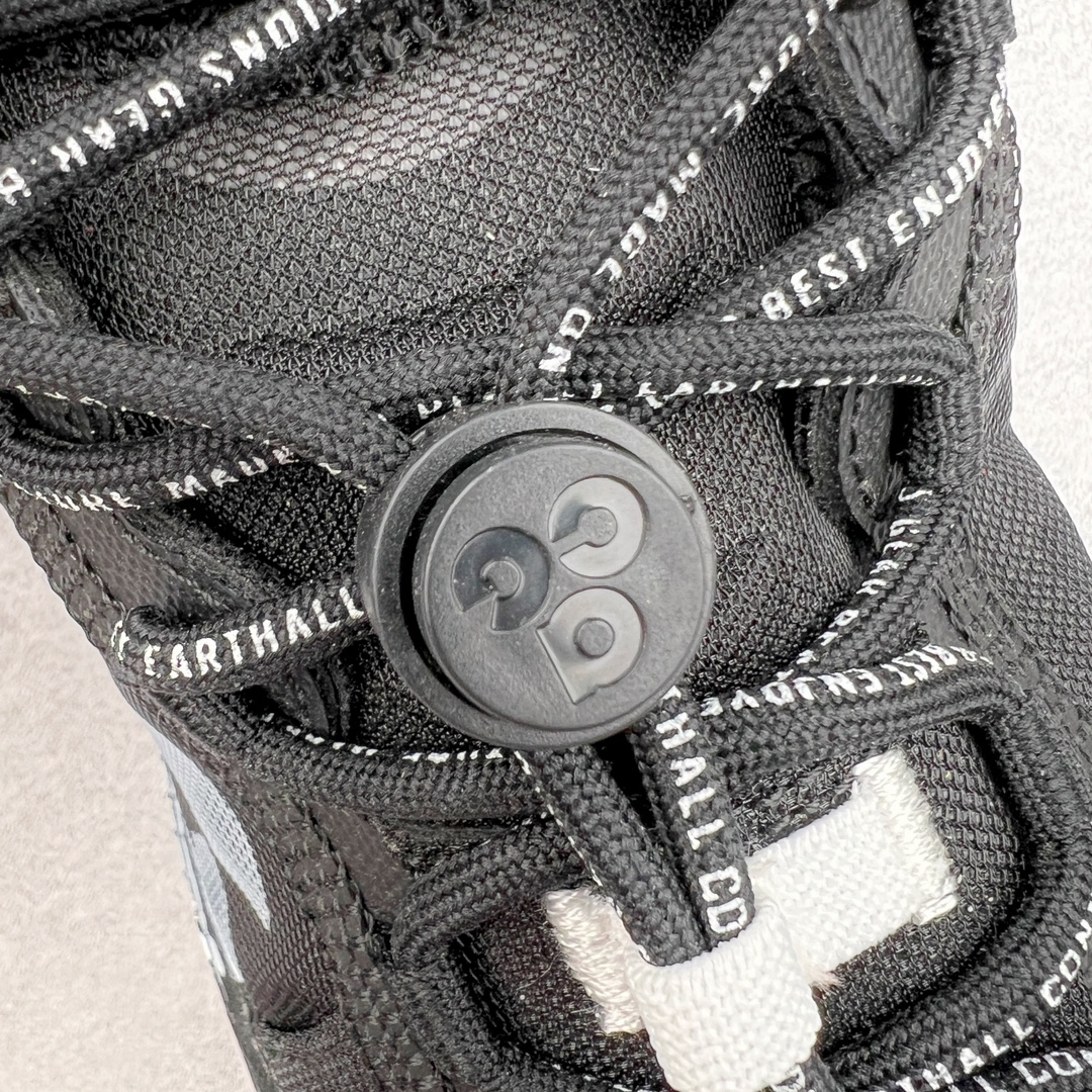 图片[13]-＃AW纯原 NK ACG Mountain Fly 2 SE 复古潮流户外登山鞋防水慢跑鞋 DV7903-100 全新来袭 该款沿袭前代高帮版型的设计传统 轻盈鞋面结合灵巧的脚踝包裹设计 为双足打造出一体化的舒适脚感 助力轻松畅行 中底融入柔软的React泡棉与Vaporfiy 科技 让你在岩石小径徒步时也像行走在都市般轻松舒适 粘性橡胶大底铸就了攀岩级别的出众抓地力 助你从容面对各种环境挑战 尺码：36 36.5 37.5 38 38.5 39 40 40.5 41 42 42.5 43 44 44.5 45 46-选品中心