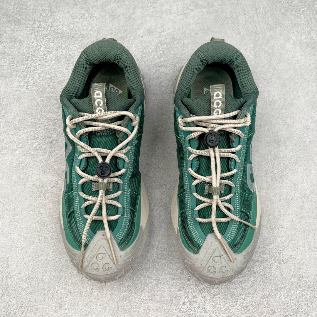 图片[2]-＃AW纯原 NK ACG Mountain Fly 2 SE 复古潮流户外登山鞋防水慢跑鞋 DV7903-300 全新来袭 该款沿袭前代高帮版型的设计传统 轻盈鞋面结合灵巧的脚踝包裹设计 为双足打造出一体化的舒适脚感 助力轻松畅行 中底融入柔软的React泡棉与Vaporfiy 科技 让你在岩石小径徒步时也像行走在都市般轻松舒适 粘性橡胶大底铸就了攀岩级别的出众抓地力 助你从容面对各种环境挑战 尺码：36 36.5 37.5 38 38.5 39 40 40.5 41 42 42.5 43 44 44.5 45 46-选品中心