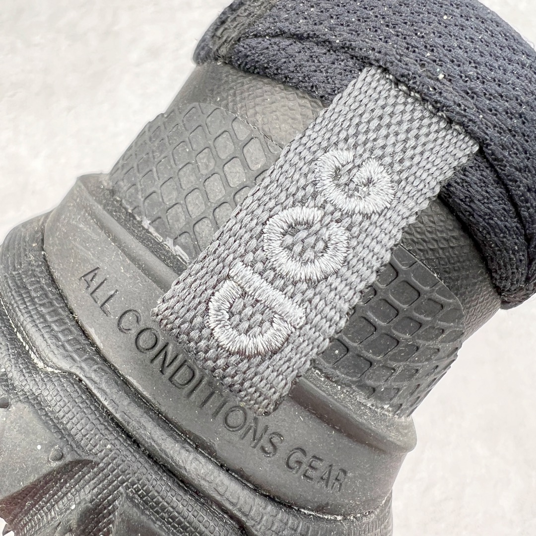 图片[17]-＃AW纯原 NK ACG Mountain Fly 2 SE 复古潮流户外登山鞋防水慢跑鞋 DV7903-002 全新来袭 该款沿袭前代高帮版型的设计传统 轻盈鞋面结合灵巧的脚踝包裹设计 为双足打造出一体化的舒适脚感 助力轻松畅行 中底融入柔软的React泡棉与Vaporfiy 科技 让你在岩石小径徒步时也像行走在都市般轻松舒适 粘性橡胶大底铸就了攀岩级别的出众抓地力 助你从容面对各种环境挑战 尺码：36 36.5 37.5 38 38.5 39 40 40.5 41 42 42.5 43 44 44.5 45 46-选品中心