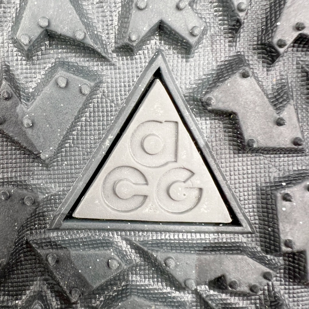 图片[20]-＃AW纯原 NK ACG Mountain Fly 2 SE 复古潮流户外登山鞋防水慢跑鞋 DV7903-002 全新来袭 该款沿袭前代高帮版型的设计传统 轻盈鞋面结合灵巧的脚踝包裹设计 为双足打造出一体化的舒适脚感 助力轻松畅行 中底融入柔软的React泡棉与Vaporfiy 科技 让你在岩石小径徒步时也像行走在都市般轻松舒适 粘性橡胶大底铸就了攀岩级别的出众抓地力 助你从容面对各种环境挑战 尺码：36 36.5 37.5 38 38.5 39 40 40.5 41 42 42.5 43 44 44.5 45 46-选品中心