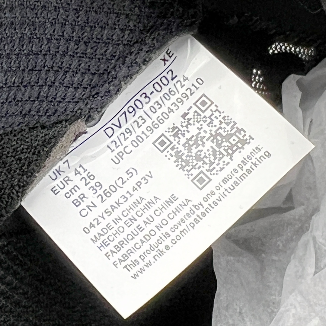 图片[12]-＃AW纯原 NK ACG Mountain Fly 2 SE 复古潮流户外登山鞋防水慢跑鞋 DV7903-002 全新来袭 该款沿袭前代高帮版型的设计传统 轻盈鞋面结合灵巧的脚踝包裹设计 为双足打造出一体化的舒适脚感 助力轻松畅行 中底融入柔软的React泡棉与Vaporfiy 科技 让你在岩石小径徒步时也像行走在都市般轻松舒适 粘性橡胶大底铸就了攀岩级别的出众抓地力 助你从容面对各种环境挑战 尺码：36 36.5 37.5 38 38.5 39 40 40.5 41 42 42.5 43 44 44.5 45 46-选品中心