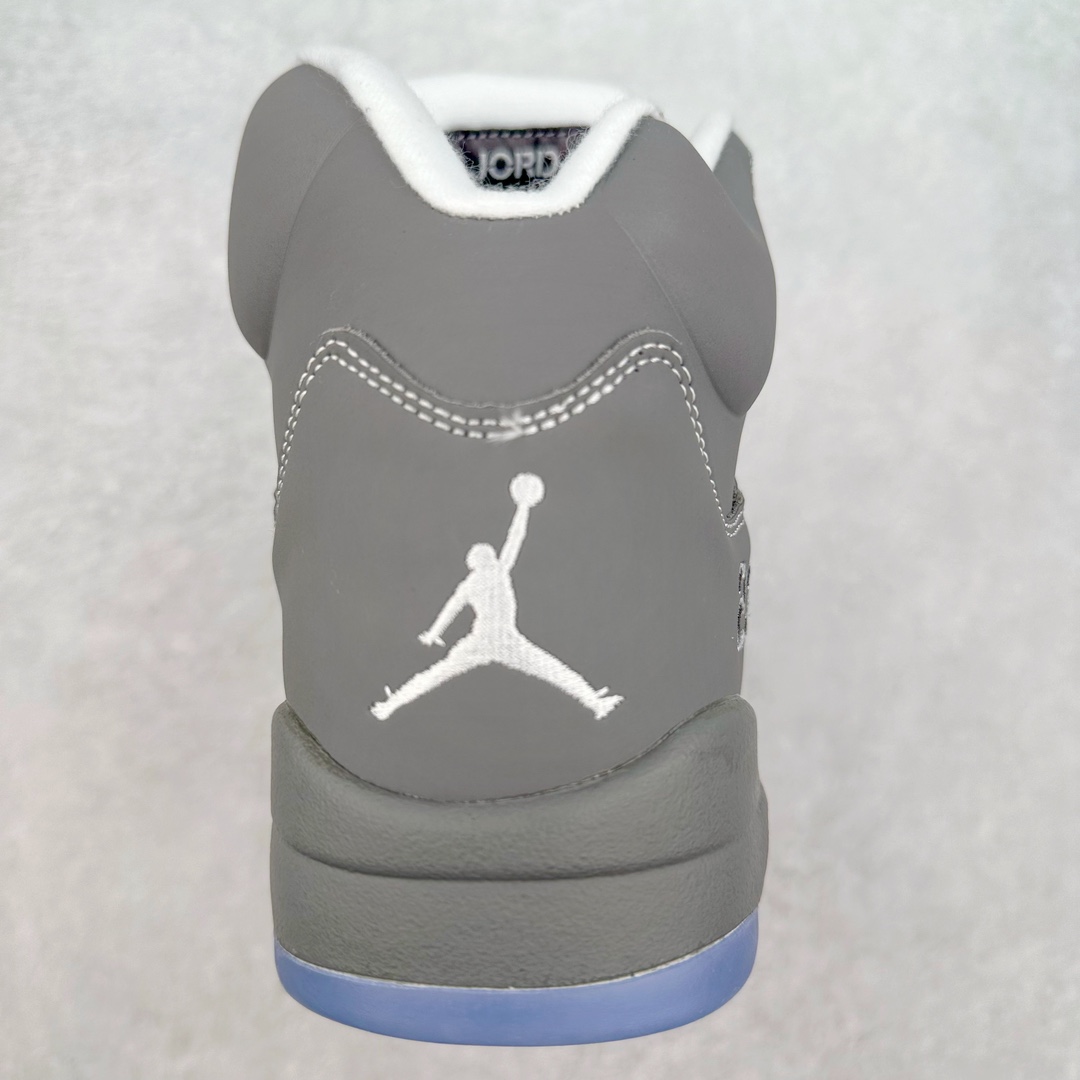 图片[8]-＃NC版 Air Jordan AJ5 Retro 狼灰 136027-005 外贸订单 全套原纸板楦头开发 确保原汁原味 完美呈现五代版型 定制优质皮料 完美鞋型匹配公司货 正确TPU鞋舌锁扣 最新原厂底模 大底卡色咬花完美 鞋柜必备鞋款 终端现货供应 尺码：40 40.5 41 42 42.5 43 44 44.5 45 46 47.5-选品中心