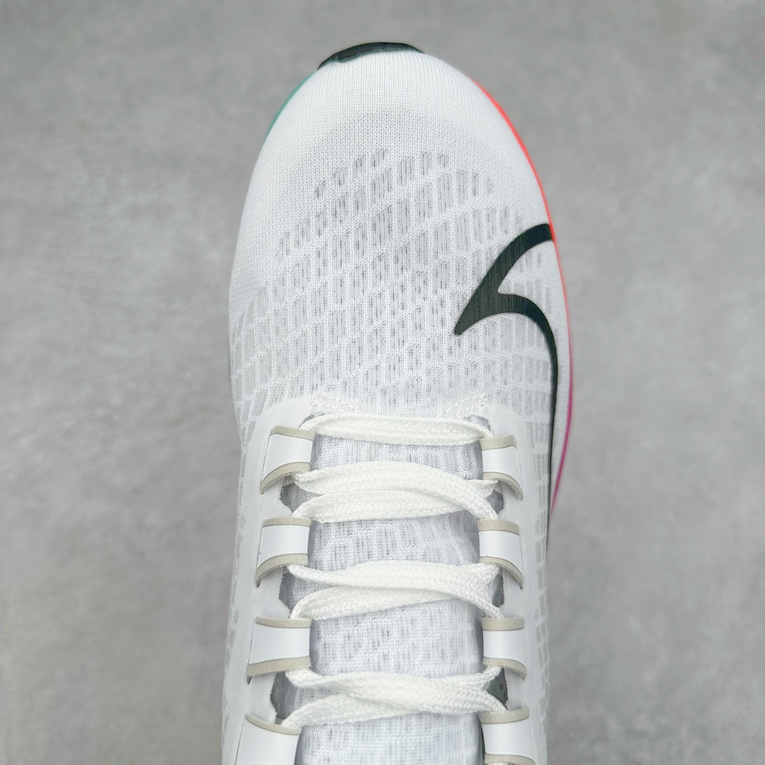 图片[4]-＃国庆福利 NK Zoom Pegasus 飞马马拉松系列网面透气缓震疾速跑鞋 九针眼网纱透气缓震疾速跑鞋 焕新升级 助力攻克湿滑的跑步征程 外底设计结合凹槽 铸就非凡抓地力 粘性橡胶助力提供非凡抓地力 合成材质与织物包覆双足 营造如袜子般透气舒适的穿着体验 传统鞋带系统易于调节 塑就个性化贴合体验 尺码：36 36.5 37.5 38 38.5 39 40 40.5 41 42 42.5 43 44 44.5 45-选品中心