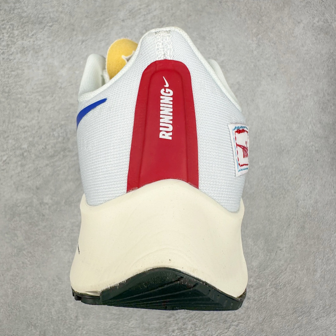 图片[8]-＃国庆福利 NK Zoom Pegasus 飞马马拉松系列网面透气缓震疾速跑鞋 九针眼网纱透气缓震疾速跑鞋 焕新升级 助力攻克湿滑的跑步征程 外底设计结合凹槽 铸就非凡抓地力 粘性橡胶助力提供非凡抓地力 合成材质与织物包覆双足 营造如袜子般透气舒适的穿着体验 传统鞋带系统易于调节 塑就个性化贴合体验 尺码：36 36.5 37.5 38 38.5 39 40 40.5 41 42 42.5 43 44 44.5 45-选品中心