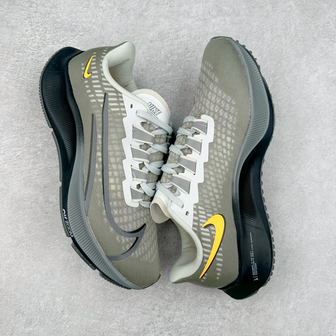 图片[3]-＃国庆福利 NK Zoom Pegasus 飞马马拉松系列网面透气缓震疾速跑鞋 九针眼网纱透气缓震疾速跑鞋 焕新升级 助力攻克湿滑的跑步征程 外底设计结合凹槽 铸就非凡抓地力 粘性橡胶助力提供非凡抓地力 合成材质与织物包覆双足 营造如袜子般透气舒适的穿着体验 传统鞋带系统易于调节 塑就个性化贴合体验 尺码：36 36.5 37.5 38 38.5 39 40 40.5 41 42 42.5 43 44 44.5 45-选品中心