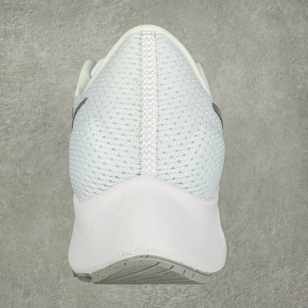 图片[8]-＃国庆福利 NK Zoom Pegasus 飞马马拉松系列网面透气缓震疾速跑鞋 九针眼网纱透气缓震疾速跑鞋 焕新升级 助力攻克湿滑的跑步征程 外底设计结合凹槽 铸就非凡抓地力 粘性橡胶助力提供非凡抓地力 合成材质与织物包覆双足 营造如袜子般透气舒适的穿着体验 传统鞋带系统易于调节 塑就个性化贴合体验 尺码：36 36.5 37.5 38 38.5 39 40 40.5 41 42 42.5 43 44 44.5 45-选品中心