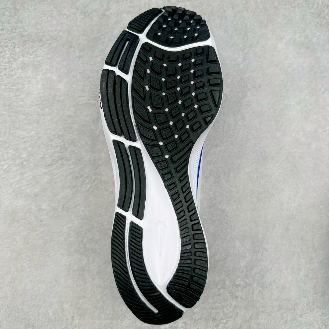 图片[9]-＃国庆福利 NK Zoom Pegasus 飞马马拉松系列网面透气缓震疾速跑鞋 九针眼网纱透气缓震疾速跑鞋 焕新升级 助力攻克湿滑的跑步征程 外底设计结合凹槽 铸就非凡抓地力 粘性橡胶助力提供非凡抓地力 合成材质与织物包覆双足 营造如袜子般透气舒适的穿着体验 传统鞋带系统易于调节 塑就个性化贴合体验 尺码：36 36.5 37.5 38 38.5 39 40 40.5 41 42 42.5 43 44 44.5 45-选品中心