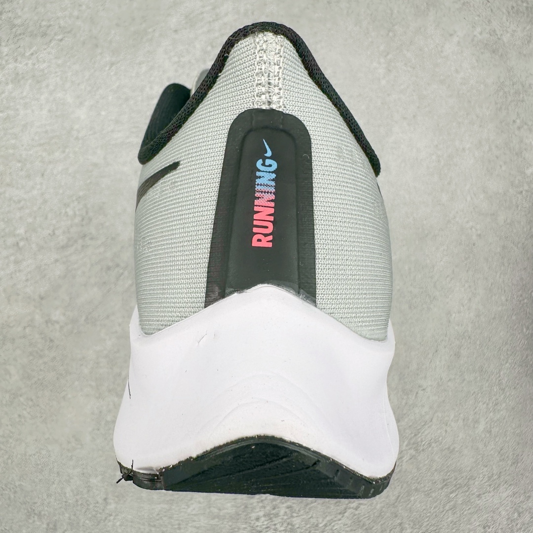 图片[8]-＃国庆福利 NK Zoom Pegasus 飞马马拉松系列网面透气缓震疾速跑鞋 九针眼网纱透气缓震疾速跑鞋 焕新升级 助力攻克湿滑的跑步征程 外底设计结合凹槽 铸就非凡抓地力 粘性橡胶助力提供非凡抓地力 合成材质与织物包覆双足 营造如袜子般透气舒适的穿着体验 传统鞋带系统易于调节 塑就个性化贴合体验 尺码：36 36.5 37.5 38 38.5 39 40 40.5 41 42 42.5 43 44 44.5 45-选品中心