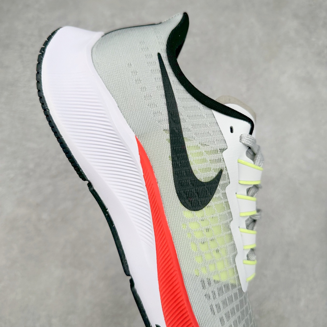 图片[6]-＃国庆福利 NK Zoom Pegasus 飞马马拉松系列网面透气缓震疾速跑鞋 九针眼网纱透气缓震疾速跑鞋 焕新升级 助力攻克湿滑的跑步征程 外底设计结合凹槽 铸就非凡抓地力 粘性橡胶助力提供非凡抓地力 合成材质与织物包覆双足 营造如袜子般透气舒适的穿着体验 传统鞋带系统易于调节 塑就个性化贴合体验 尺码：36 36.5 37.5 38 38.5 39 40 40.5 41 42 42.5 43 44 44.5 45-选品中心