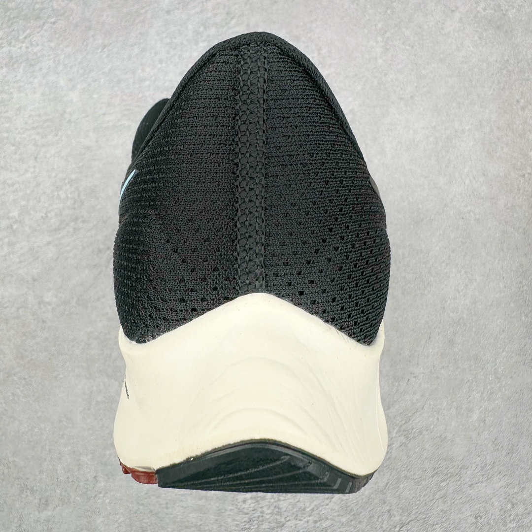 图片[8]-＃国庆福利 NK Zoom Pegasus 飞马马拉松系列网面透气缓震疾速跑鞋 九针眼网纱透气缓震疾速跑鞋 焕新升级 助力攻克湿滑的跑步征程 外底设计结合凹槽 铸就非凡抓地力 粘性橡胶助力提供非凡抓地力 合成材质与织物包覆双足 营造如袜子般透气舒适的穿着体验 传统鞋带系统易于调节 塑就个性化贴合体验 尺码：36 36.5 37.5 38 38.5 39 40 40.5 41 42 42.5 43 44 44.5 45-选品中心