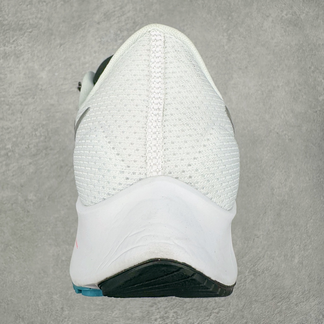 图片[8]-＃国庆福利 NK Zoom Pegasus 飞马马拉松系列网面透气缓震疾速跑鞋 九针眼网纱透气缓震疾速跑鞋 焕新升级 助力攻克湿滑的跑步征程 外底设计结合凹槽 铸就非凡抓地力 粘性橡胶助力提供非凡抓地力 合成材质与织物包覆双足 营造如袜子般透气舒适的穿着体验 传统鞋带系统易于调节 塑就个性化贴合体验 尺码：36 36.5 37.5 38 38.5 39 40 40.5 41 42 42.5 43 44 44.5 45-选品中心