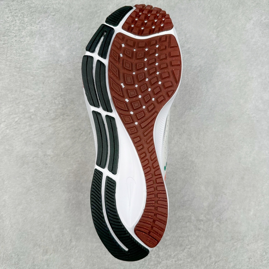 图片[9]-＃国庆福利 NK Zoom Pegasus 飞马马拉松系列网面透气缓震疾速跑鞋 九针眼网纱透气缓震疾速跑鞋 焕新升级 助力攻克湿滑的跑步征程 外底设计结合凹槽 铸就非凡抓地力 粘性橡胶助力提供非凡抓地力 合成材质与织物包覆双足 营造如袜子般透气舒适的穿着体验 传统鞋带系统易于调节 塑就个性化贴合体验 尺码：36 36.5 37.5 38 38.5 39 40 40.5 41 42 42.5 43 44 44.5 45-选品中心