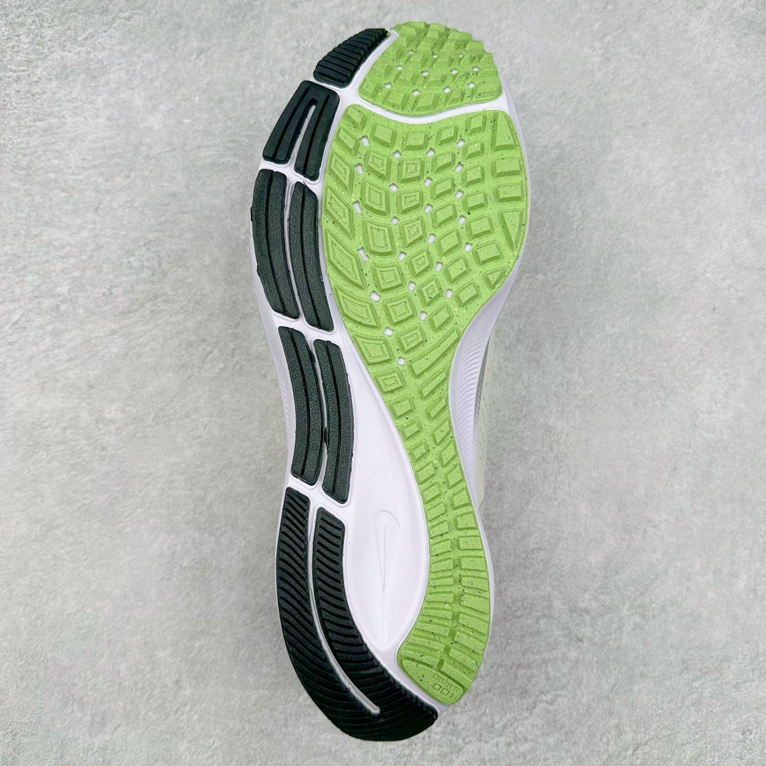 图片[9]-＃国庆福利 NK Zoom Pegasus 飞马马拉松系列网面透气缓震疾速跑鞋 九针眼网纱透气缓震疾速跑鞋 焕新升级 助力攻克湿滑的跑步征程 外底设计结合凹槽 铸就非凡抓地力 粘性橡胶助力提供非凡抓地力 合成材质与织物包覆双足 营造如袜子般透气舒适的穿着体验 传统鞋带系统易于调节 塑就个性化贴合体验 尺码：36 36.5 37.5 38 38.5 39 40 40.5 41 42 42.5 43 44 44.5 45-选品中心