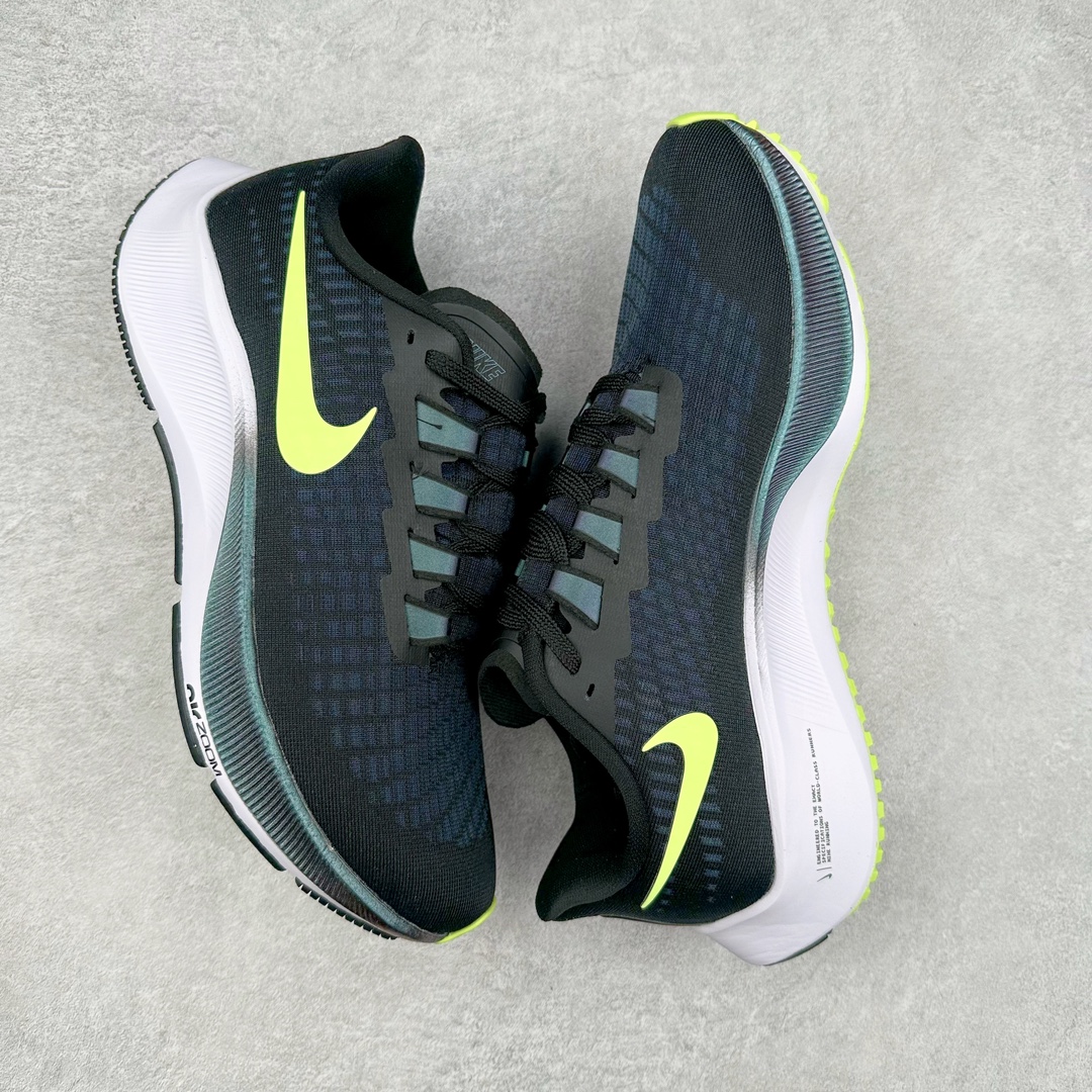 图片[3]-＃国庆福利 NK Zoom Pegasus 飞马马拉松系列网面透气缓震疾速跑鞋 九针眼网纱透气缓震疾速跑鞋 焕新升级 助力攻克湿滑的跑步征程 外底设计结合凹槽 铸就非凡抓地力 粘性橡胶助力提供非凡抓地力 合成材质与织物包覆双足 营造如袜子般透气舒适的穿着体验 传统鞋带系统易于调节 塑就个性化贴合体验 尺码：36 36.5 37.5 38 38.5 39 40 40.5 41 42 42.5 43 44 44.5 45-选品中心