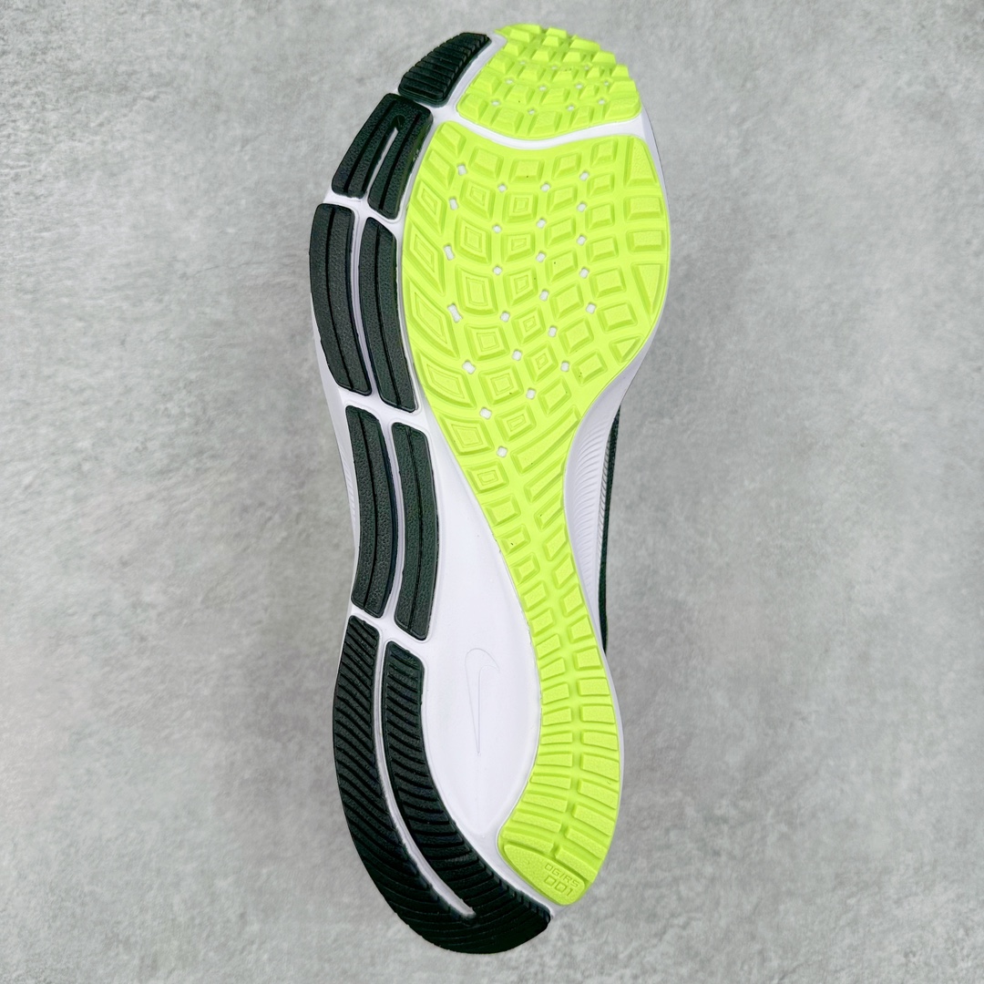 图片[9]-＃国庆福利 NK Zoom Pegasus 飞马马拉松系列网面透气缓震疾速跑鞋 九针眼网纱透气缓震疾速跑鞋 焕新升级 助力攻克湿滑的跑步征程 外底设计结合凹槽 铸就非凡抓地力 粘性橡胶助力提供非凡抓地力 合成材质与织物包覆双足 营造如袜子般透气舒适的穿着体验 传统鞋带系统易于调节 塑就个性化贴合体验 尺码：36 36.5 37.5 38 38.5 39 40 40.5 41 42 42.5 43 44 44.5 45-选品中心