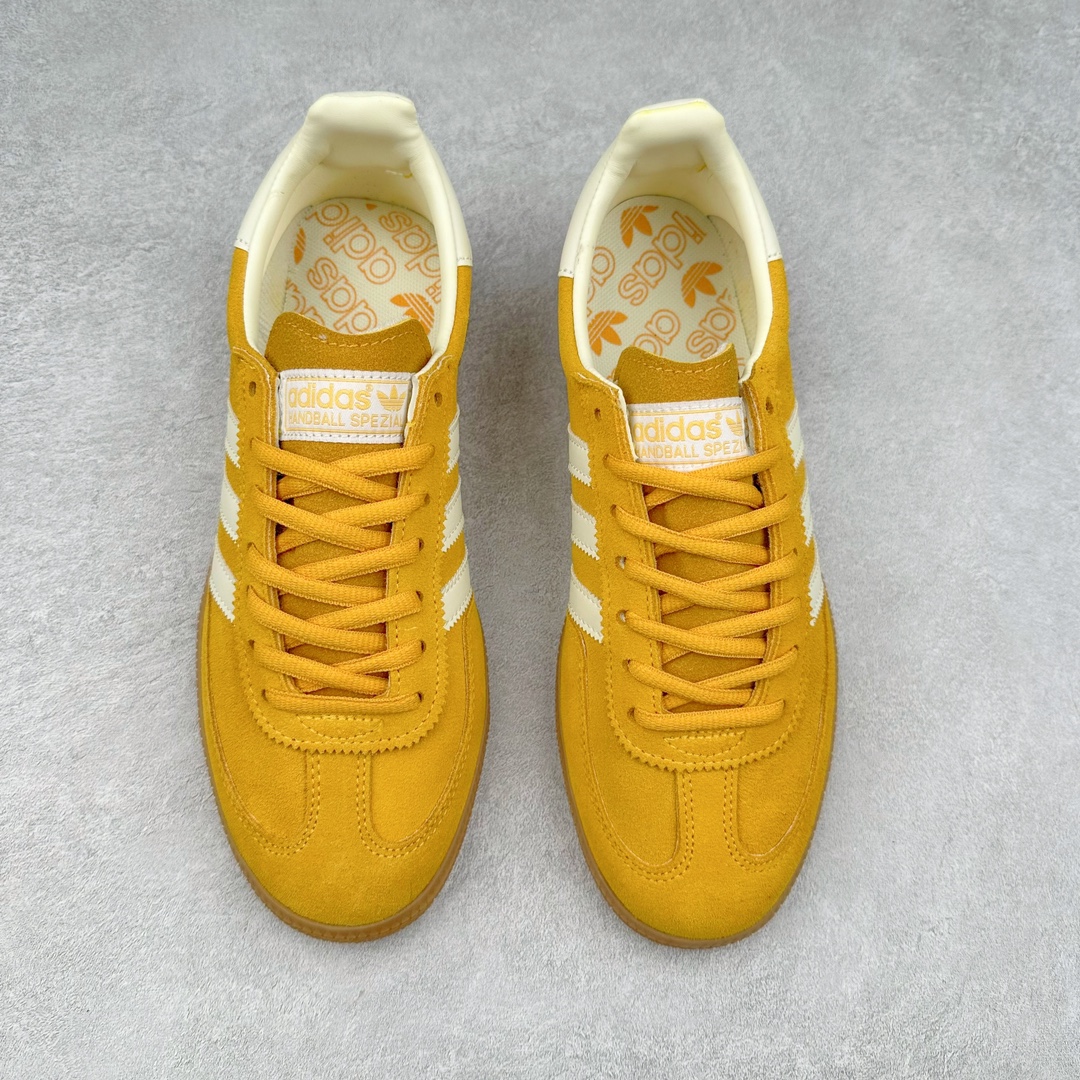 图片[2]-AD Originals Handball SPZL 手球运动员系列百搭休闲运动板鞋 IF7088 这款来自阿迪达斯的这款HANDBALL SPZL前身是一双手球运动鞋，这一次拿来复刻，所以鞋面的主要色彩选用了黑色， 鞋面外侧除了Spezial字母之外还有三叶草标志。Handball SPZL作为复古手球训练鞋与作为室内足球鞋的Samba有着异曲同工之处，但是质感更为出众的鞋身以及丰富的配色选择比起Samba来讲可以说是更胜一筹了！尺码：36 36⅔ 37⅓ 38 38⅔ 39⅓ 40 40⅔ 41⅓ 42 42⅔ 43⅓ 44 45-选品中心
