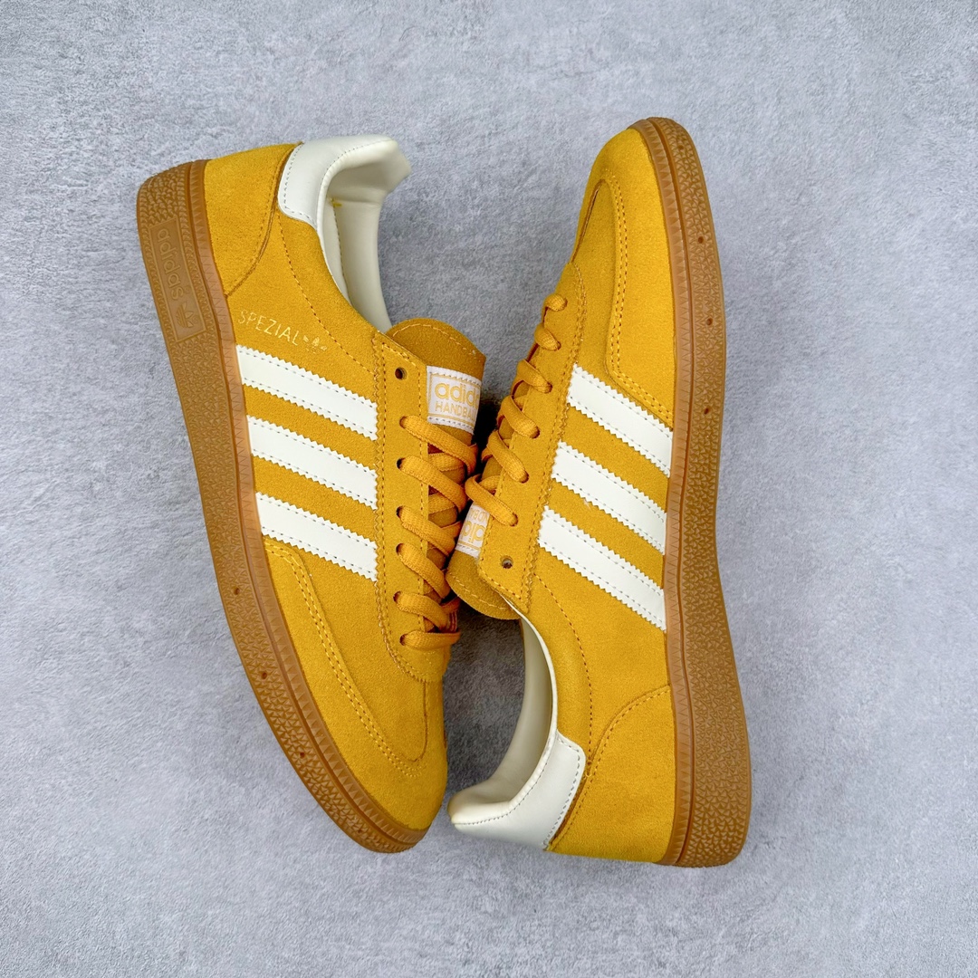 图片[3]-AD Originals Handball SPZL 手球运动员系列百搭休闲运动板鞋 IF7088 这款来自阿迪达斯的这款HANDBALL SPZL前身是一双手球运动鞋，这一次拿来复刻，所以鞋面的主要色彩选用了黑色， 鞋面外侧除了Spezial字母之外还有三叶草标志。Handball SPZL作为复古手球训练鞋与作为室内足球鞋的Samba有着异曲同工之处，但是质感更为出众的鞋身以及丰富的配色选择比起Samba来讲可以说是更胜一筹了！尺码：36 36⅔ 37⅓ 38 38⅔ 39⅓ 40 40⅔ 41⅓ 42 42⅔ 43⅓ 44 45-选品中心