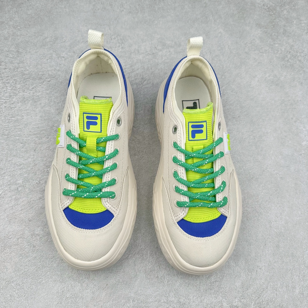 图片[2]-FILA ROCK 斐乐岩石鞋舒适百搭轻便耐磨透气减震低帮帆布鞋 FUSION 系列传承了 FILA 的百年基因，融入年轻运动及潮流文化，成为引领变革、创新突破的一代。以“1+N” 的跨界合作模式重现经典的同时创造经典。带来最出其不意的跨界合作惊喜。同时，FILAFUSION把FILA 的 DNA 融入到定制体验里，你可以随心制造厲于你的产品。FILA FUSION 的鞋家族涵盖了老爹鞋、跑步鞋、网球鞋、季节款。风格复古新潮，满足了时尚人士出行及各类运动的搭配需求，成为当下年轻人筷拥的鞋类品牌之一。FILA FUSION 走进年轻人的世界，通过年轻人运动，街舞，滑板，篮球，展现 FILA FUSION 的潮流态度和年轻文化。FILA FUSION 认为末来属于引领变革、创新突破的年轻一代，让我们一起构成 FILA 未来的蓝图吧！尺码：35.5 36 36.5 37.5 38 38.5 39 40 40.5 41 42 42.5 43 44 44.5 45 45.5-选品中心