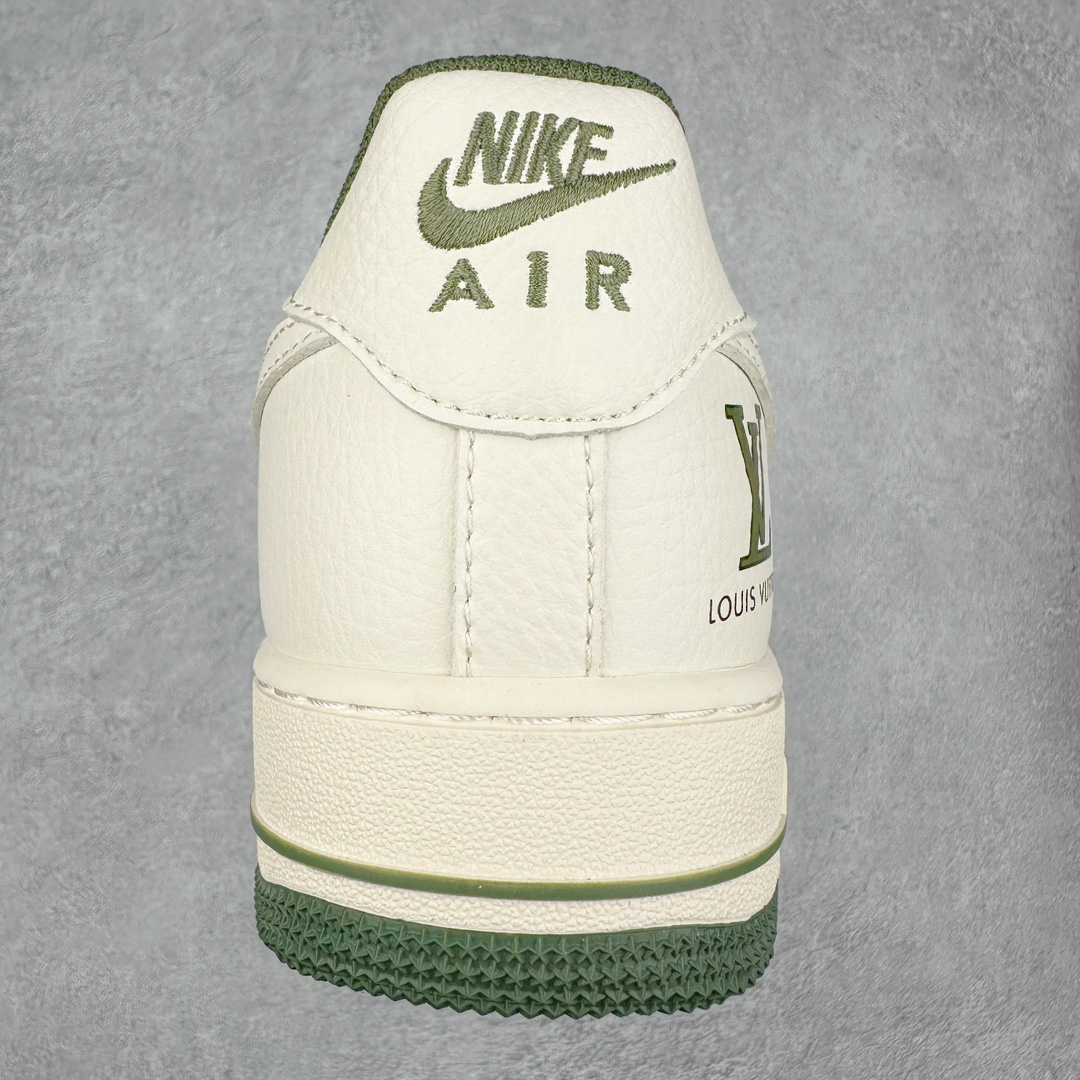 图片[8]-NK Air Force 1´07 Low 空军一号低帮百搭休闲运动板鞋 CW1888-111 柔软、弹性十足的缓震性能和出色的中底设计 横跨复古与现代的外型结合 造就出风靡全球 三十多年的Force 1 直到今天还深受青睐 尺码：36 36.5 37.5 38 38.5 39 40 40.5 41 42 42.5 43 44 44.5 45-选品中心