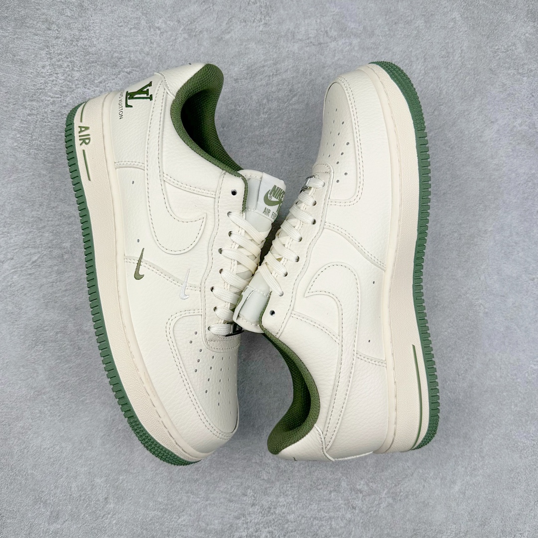 图片[3]-NK Air Force 1´07 Low 空军一号低帮百搭休闲运动板鞋 CW1888-111 柔软、弹性十足的缓震性能和出色的中底设计 横跨复古与现代的外型结合 造就出风靡全球 三十多年的Force 1 直到今天还深受青睐 尺码：36 36.5 37.5 38 38.5 39 40 40.5 41 42 42.5 43 44 44.5 45-选品中心