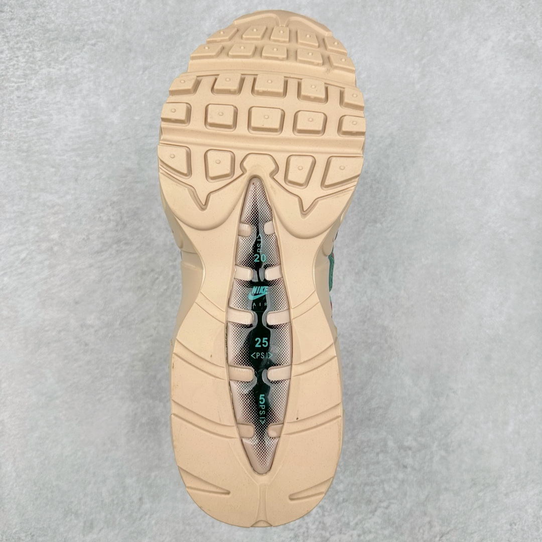 图片[9]-＃WM NK Air Max 95 复古减震气垫跑鞋 FV4710-804 经典重温 外单专供大厂出品 品质稳定 一百余色 终端操作 鞋款设计灵感源于人体构造 中底设计基于人体的脊柱构造 是整体设计的核心 尼龙孔眼代表了肋骨 而分层式面板和网眼象征着肌肉纤维和肉体组织 Air Max 95采用了两个独立的吹塑成型的Air-Sole单元 并首次在前掌使用可视化气垫设计 Swoosh logo夜当作一个 点符号放在了鞋子的后帮位置 20年的发展让 AIR MAX 95有了不同的故事 20年后再度面向世人的时候 焕然一新的面貌 让人有了另外一种清新脱俗的感觉 尺码：36 37.5 38 39 40 41 42 43 44 45 46-选品中心