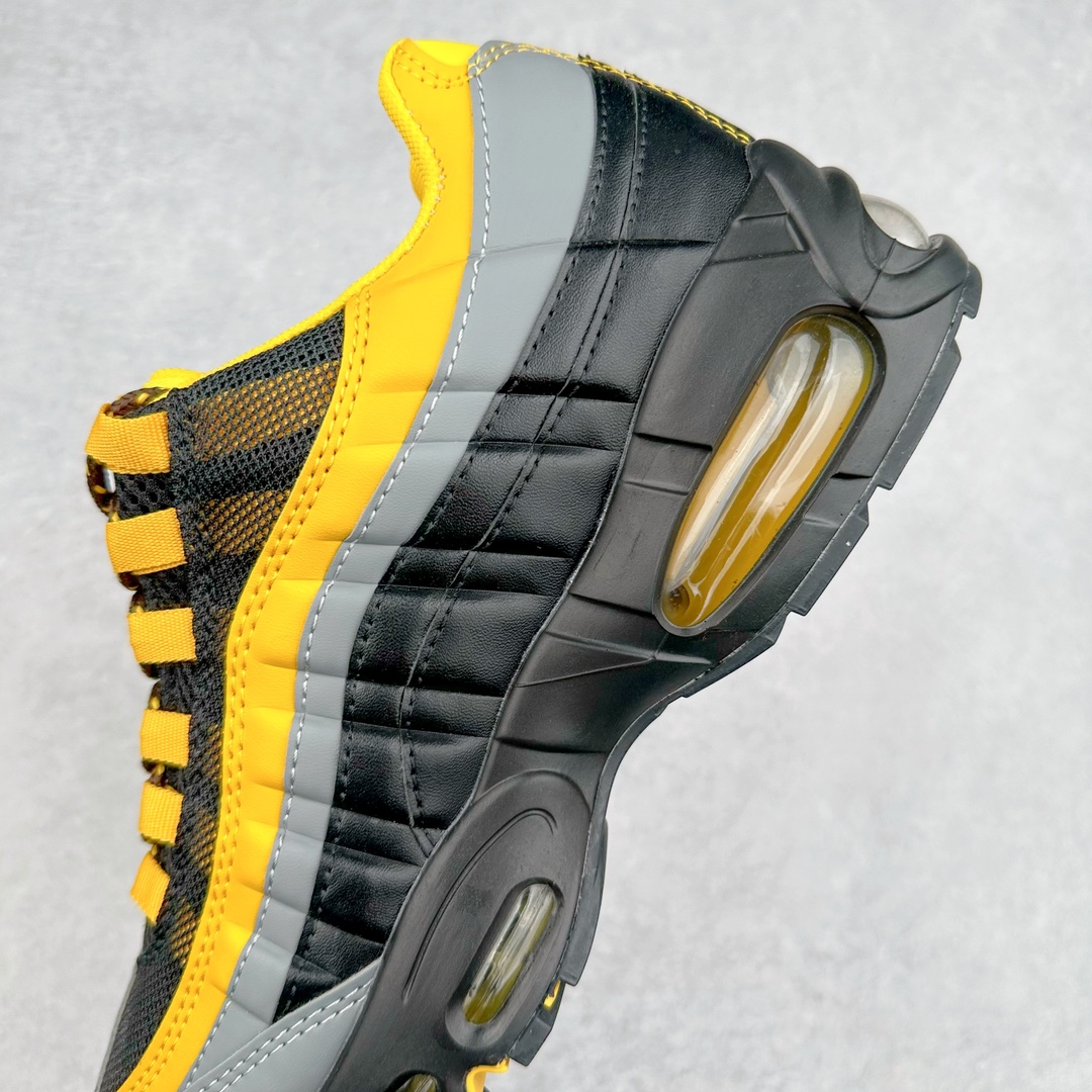 图片[7]-＃WM NK Air Max 95 复古减震气垫跑鞋 FV4710-801 经典重温 外单专供大厂出品 品质稳定 一百余色 终端操作 鞋款设计灵感源于人体构造 中底设计基于人体的脊柱构造 是整体设计的核心 尼龙孔眼代表了肋骨 而分层式面板和网眼象征着肌肉纤维和肉体组织 Air Max 95采用了两个独立的吹塑成型的Air-Sole单元 并首次在前掌使用可视化气垫设计 Swoosh logo夜当作一个 点符号放在了鞋子的后帮位置 20年的发展让 AIR MAX 95有了不同的故事 20年后再度面向世人的时候 焕然一新的面貌 让人有了另外一种清新脱俗的感觉 尺码：36 37.5 38 39 40 41 42 43 44 45 46-选品中心