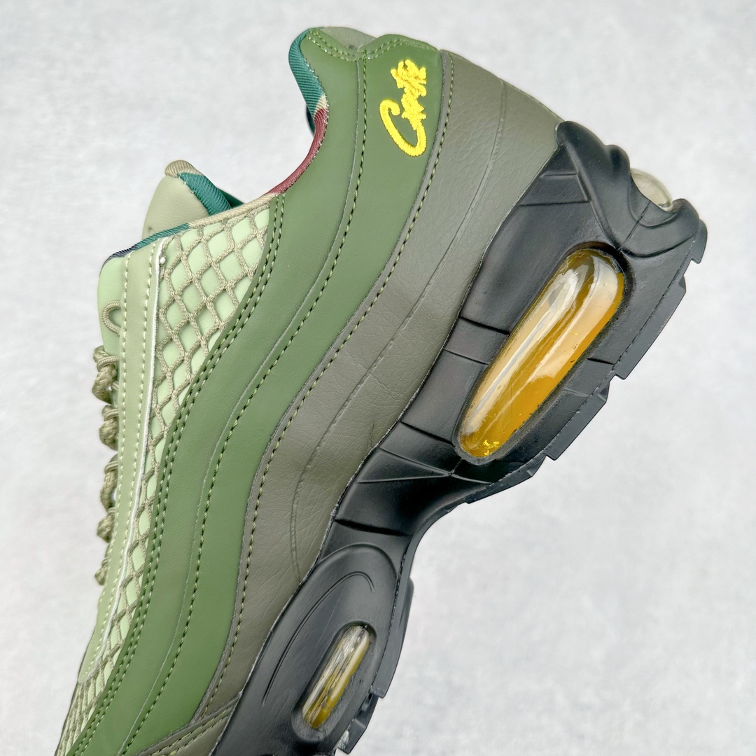 图片[7]-＃WM NK Air Max 95 复古减震气垫跑鞋 FB2709-300 经典重温 外单专供大厂出品 品质稳定 一百余色 终端操作 鞋款设计灵感源于人体构造 中底设计基于人体的脊柱构造 是整体设计的核心 尼龙孔眼代表了肋骨 而分层式面板和网眼象征着肌肉纤维和肉体组织 Air Max 95采用了两个独立的吹塑成型的Air-Sole单元 并首次在前掌使用可视化气垫设计 Swoosh logo夜当作一个 点符号放在了鞋子的后帮位置 20年的发展让 AIR MAX 95有了不同的故事 20年后再度面向世人的时候 焕然一新的面貌 让人有了另外一种清新脱俗的感觉 尺码：36 37.5 38 39 40 41 42 43 44 45 46-选品中心