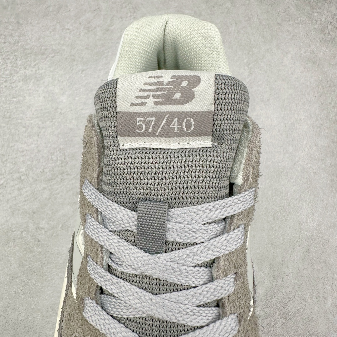 图片[5]-＃小红书爆款‼️New Balance/新百伦 NB5740系列 复古休闲运动跑鞋 特别以1988年首度面世的经典574作为设计蓝本 保留574简约易衬的80s鞋型轮廓 同时再加以向90年代特立独行的抢眼美学致敬 凭借多种严选的优质素材重塑出让人耳目一新又充满层次感的革新中低结构 另一方面 为呼应90年代的巨大化潮流 鞋侧也点题采用了相应的巨大化N字Logo 并且加上反光细节点缀 再结合同样启发自574并经过改良的抓地鞋底 可谓集结两大年代的注目设计元素 尺码：36 36.5 37 37.5 38 38.5 39 40 40.5 41 42 42.5 43 44 45-选品中心