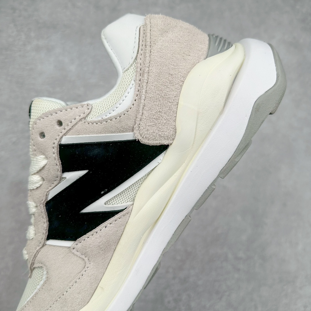 图片[7]-＃小红书爆款‼️New Balance/新百伦 NB5740系列 复古休闲运动跑鞋 特别以1988年首度面世的经典574作为设计蓝本 保留574简约易衬的80s鞋型轮廓 同时再加以向90年代特立独行的抢眼美学致敬 凭借多种严选的优质素材重塑出让人耳目一新又充满层次感的革新中低结构 另一方面 为呼应90年代的巨大化潮流 鞋侧也点题采用了相应的巨大化N字Logo 并且加上反光细节点缀 再结合同样启发自574并经过改良的抓地鞋底 可谓集结两大年代的注目设计元素 尺码：36 36.5 37 37.5 38 38.5 39 40 40.5 41 42 42.5 43 44 45-选品中心