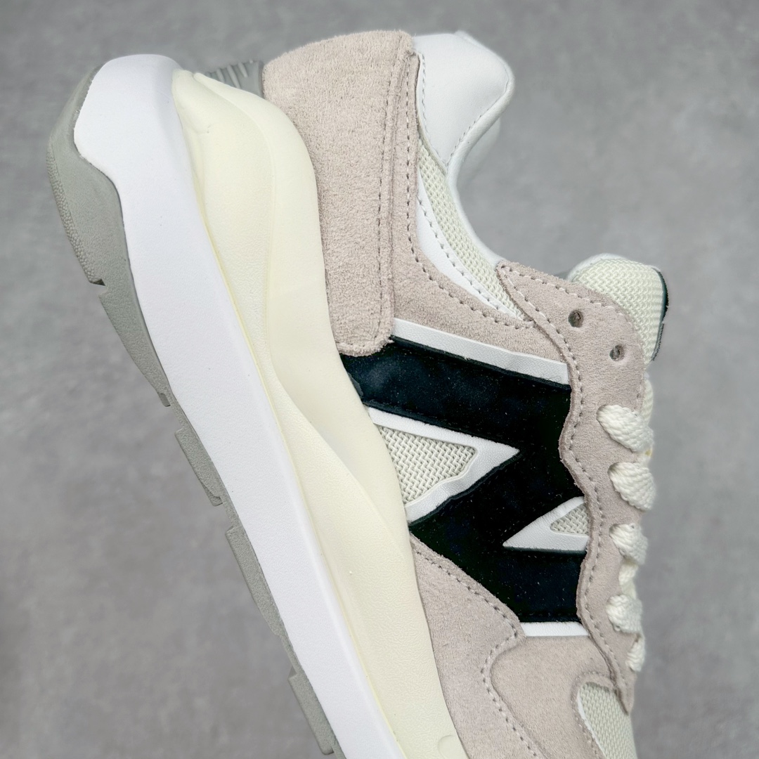 图片[6]-＃小红书爆款‼️New Balance/新百伦 NB5740系列 复古休闲运动跑鞋 特别以1988年首度面世的经典574作为设计蓝本 保留574简约易衬的80s鞋型轮廓 同时再加以向90年代特立独行的抢眼美学致敬 凭借多种严选的优质素材重塑出让人耳目一新又充满层次感的革新中低结构 另一方面 为呼应90年代的巨大化潮流 鞋侧也点题采用了相应的巨大化N字Logo 并且加上反光细节点缀 再结合同样启发自574并经过改良的抓地鞋底 可谓集结两大年代的注目设计元素 尺码：36 36.5 37 37.5 38 38.5 39 40 40.5 41 42 42.5 43 44 45-选品中心